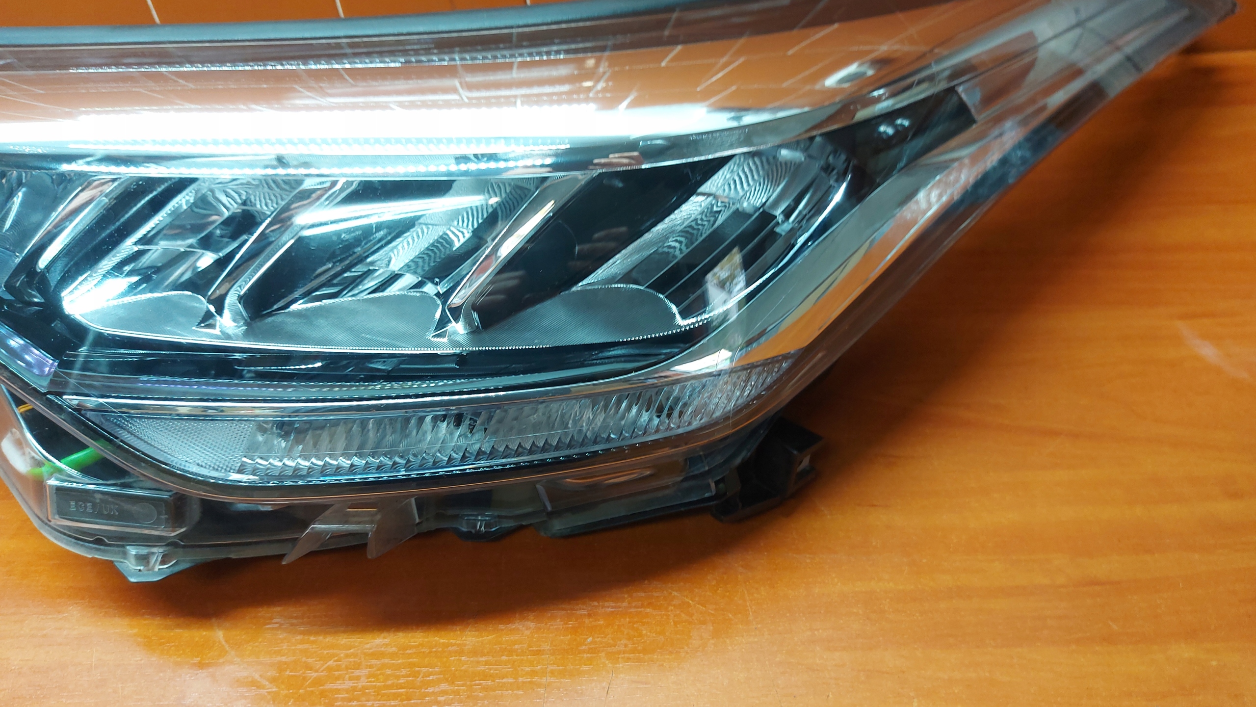 REFLEKTOR light left left front TOYOTA CHR C-HR 19- LIFT