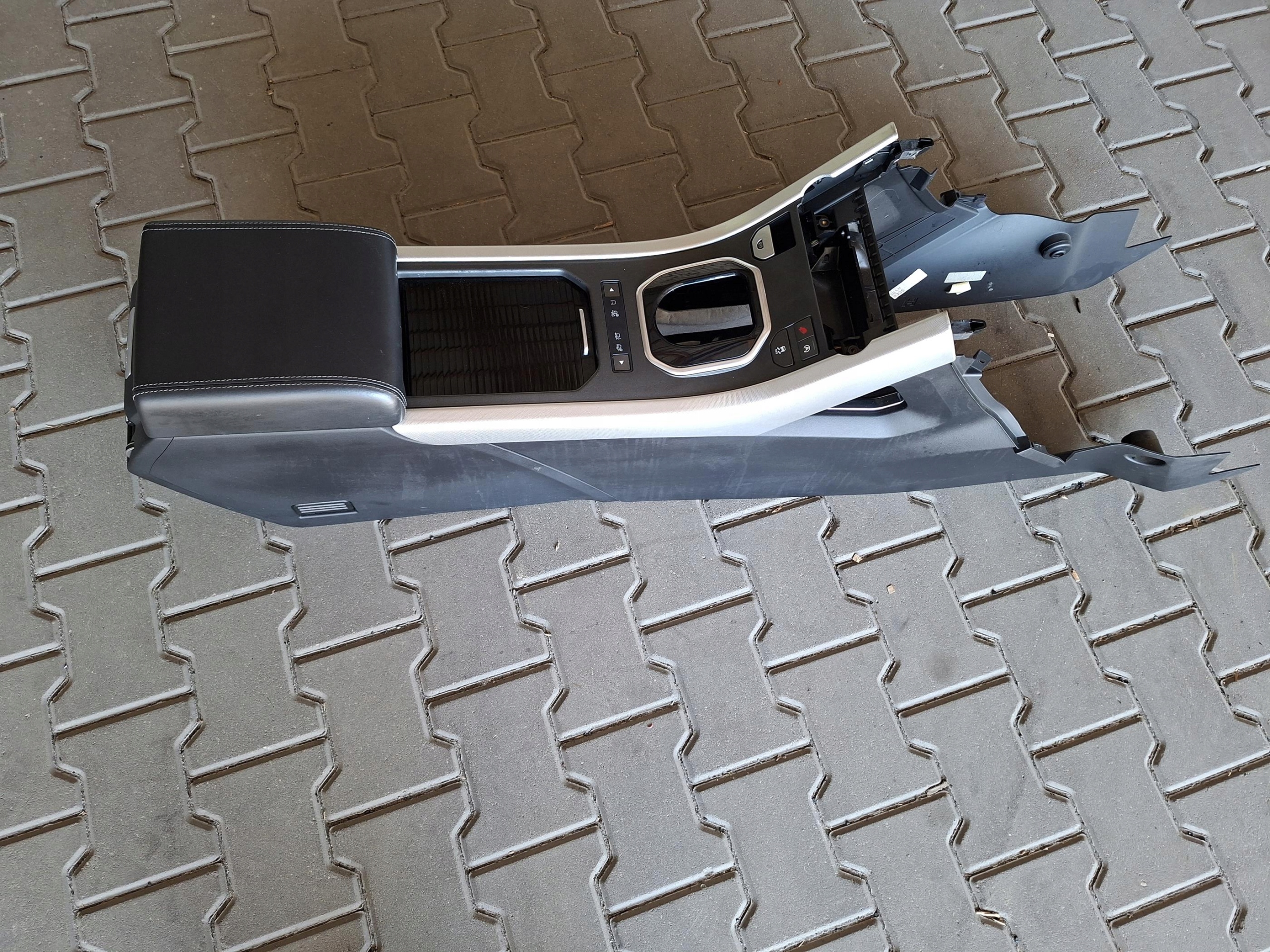TUNEL central armrest passenger compartment LAND RANGE ROVER EVOQUE L538 LIFT