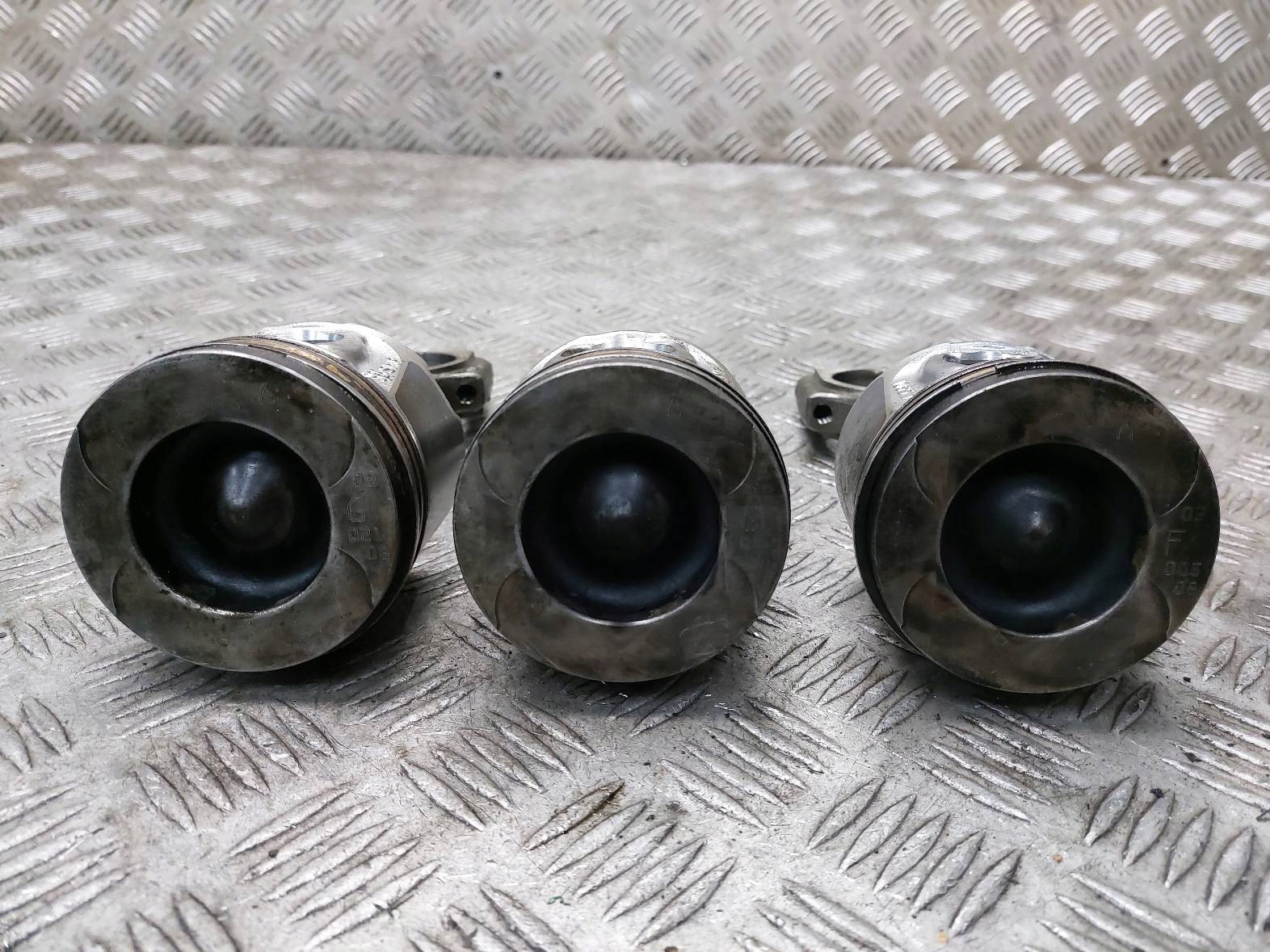 pistone + Biella 3 SZT RENAULT KOLEOS e 2.0 DCI M9R832 1065.3
