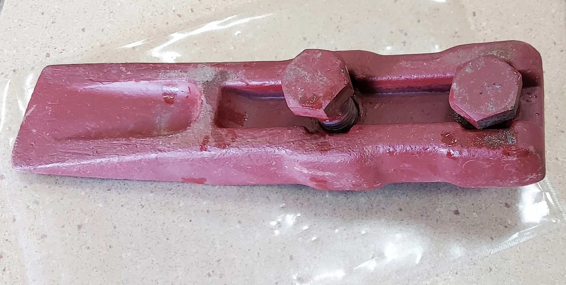 Zab mocowanie na sruby rozstaw otworow 90 mm