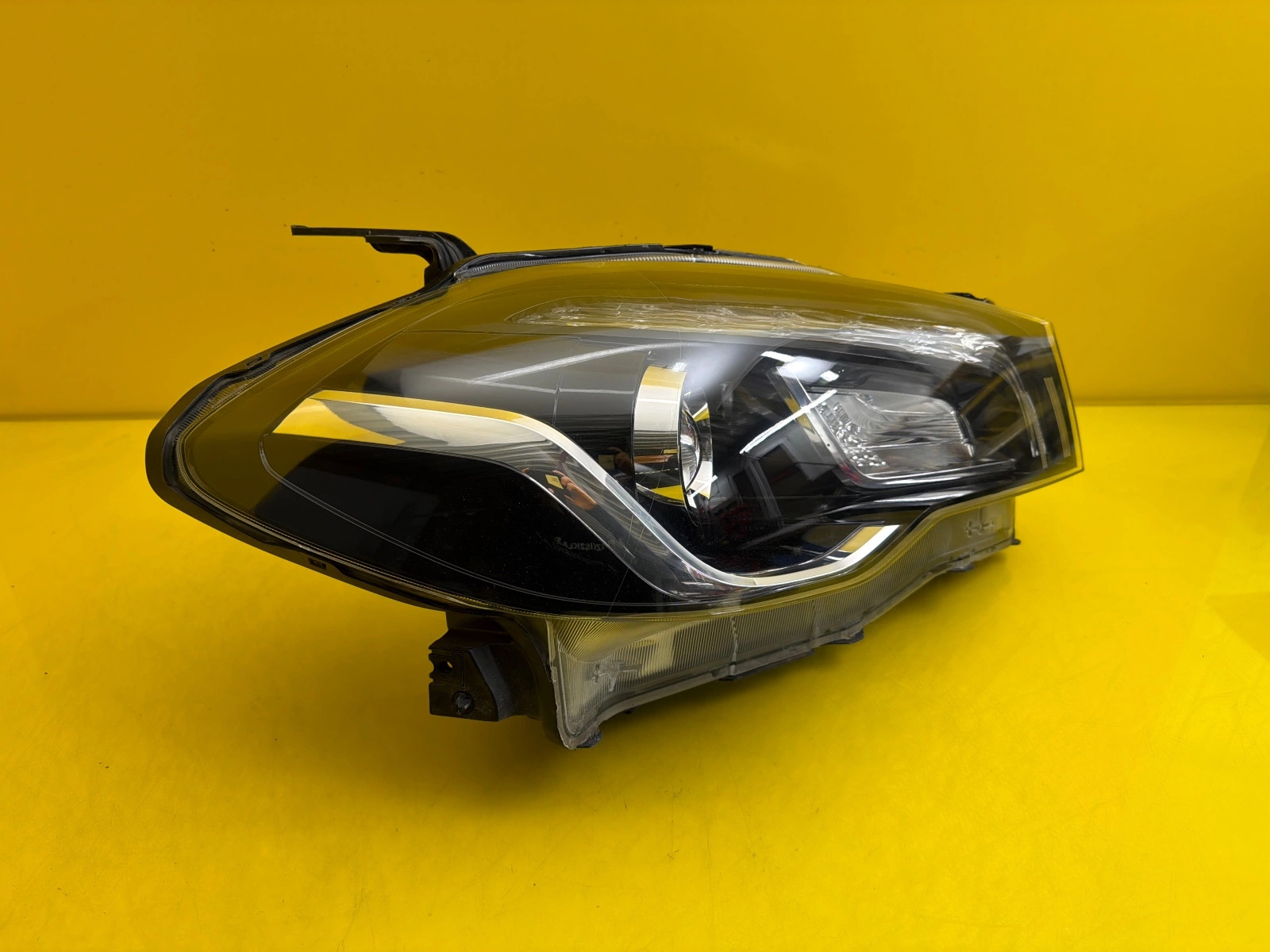 feu droit Suzuki SX4 II S-Cross Led 2016-2021 100-18738