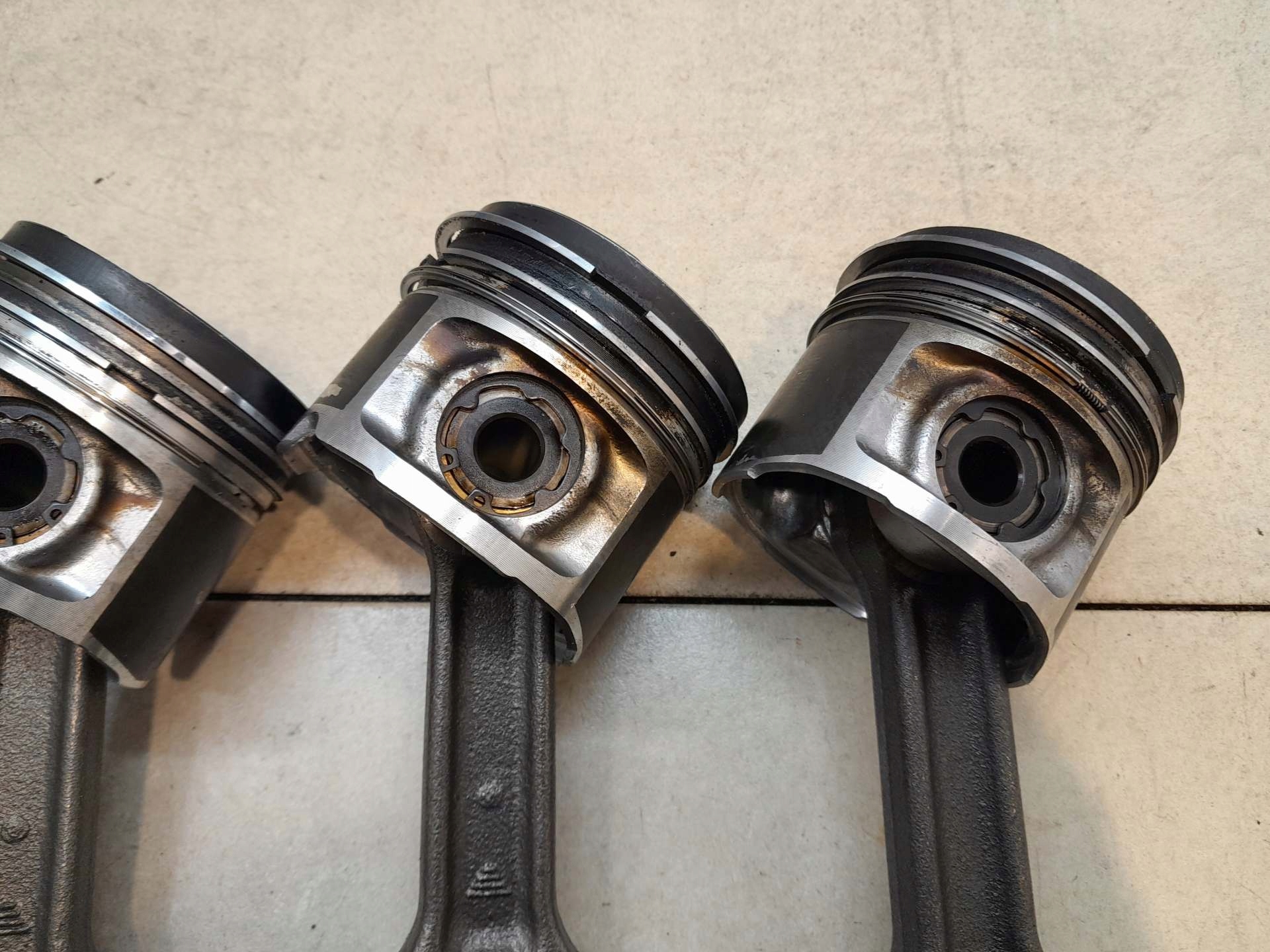piston connecting rod FIAT STILO 1.9 JTD 09.42