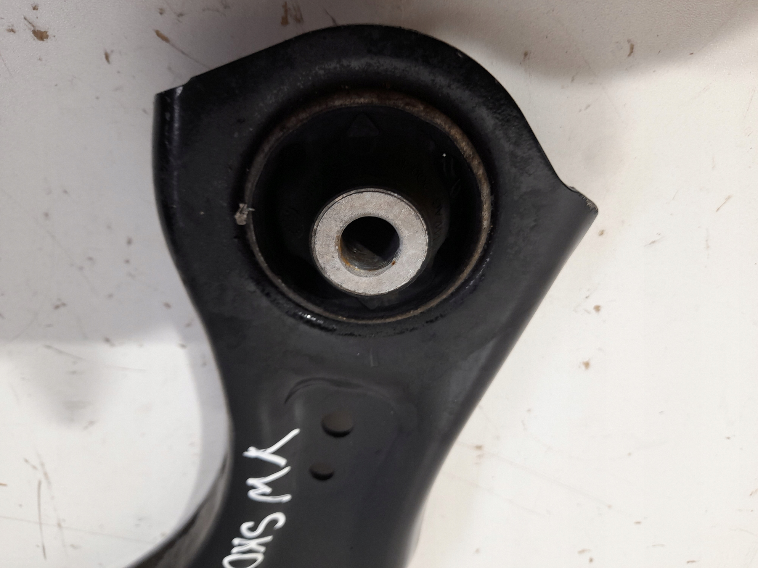 VW SKODA SEAT arm front right 2Q0407152D