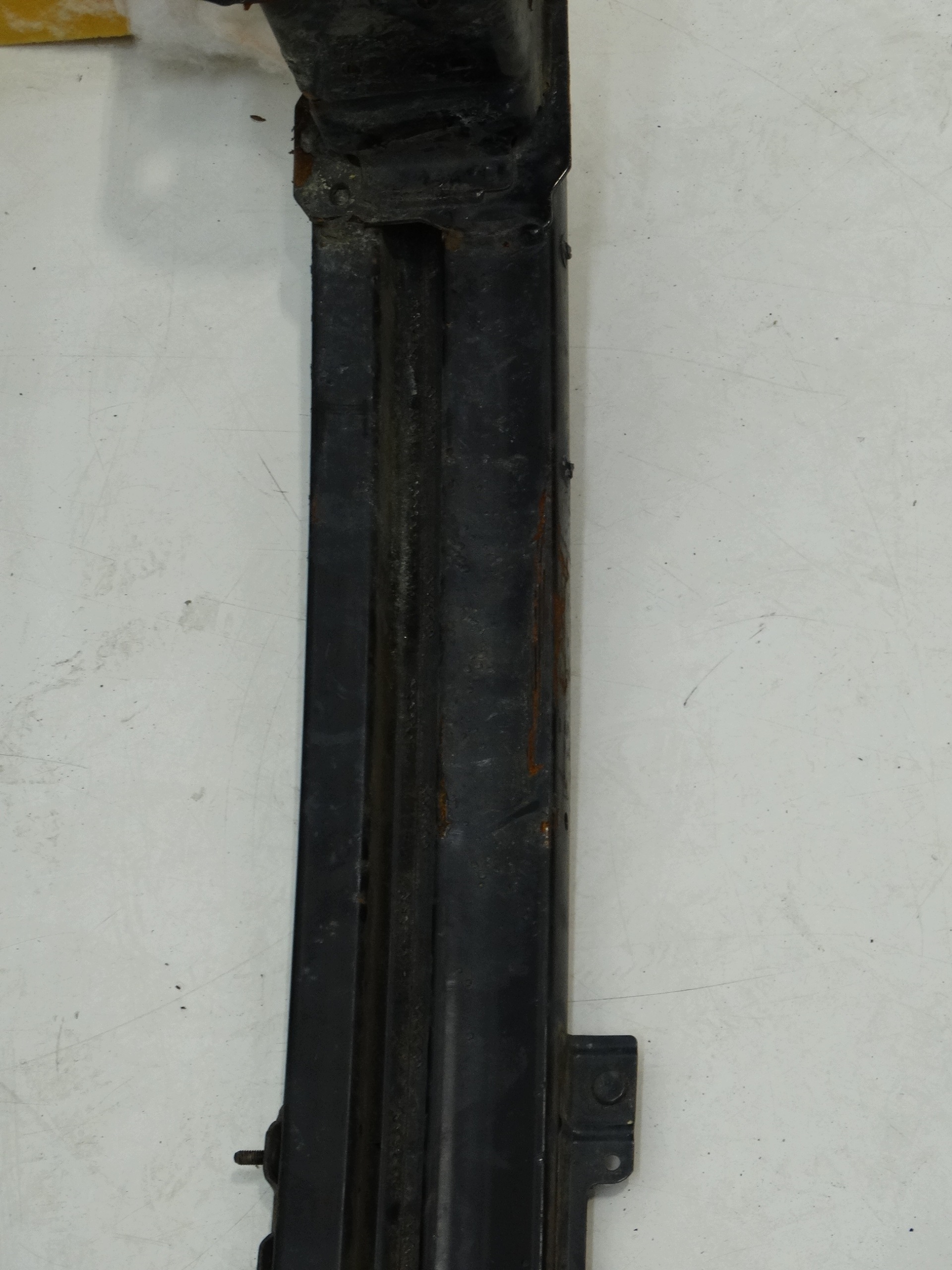 sider front pillar of a bumper front KIA SPORTAGE V 21-25R