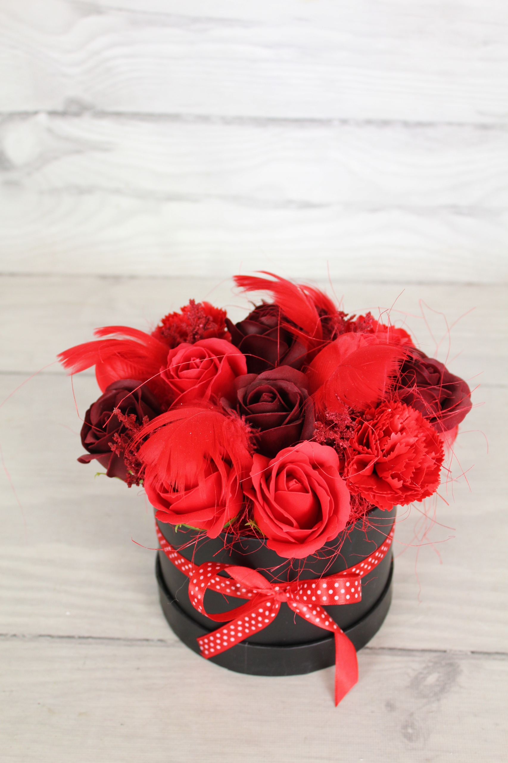 FLOWER BOX KWIATY MYDLANE BUKIET PREZENT Wysokość 22 cm