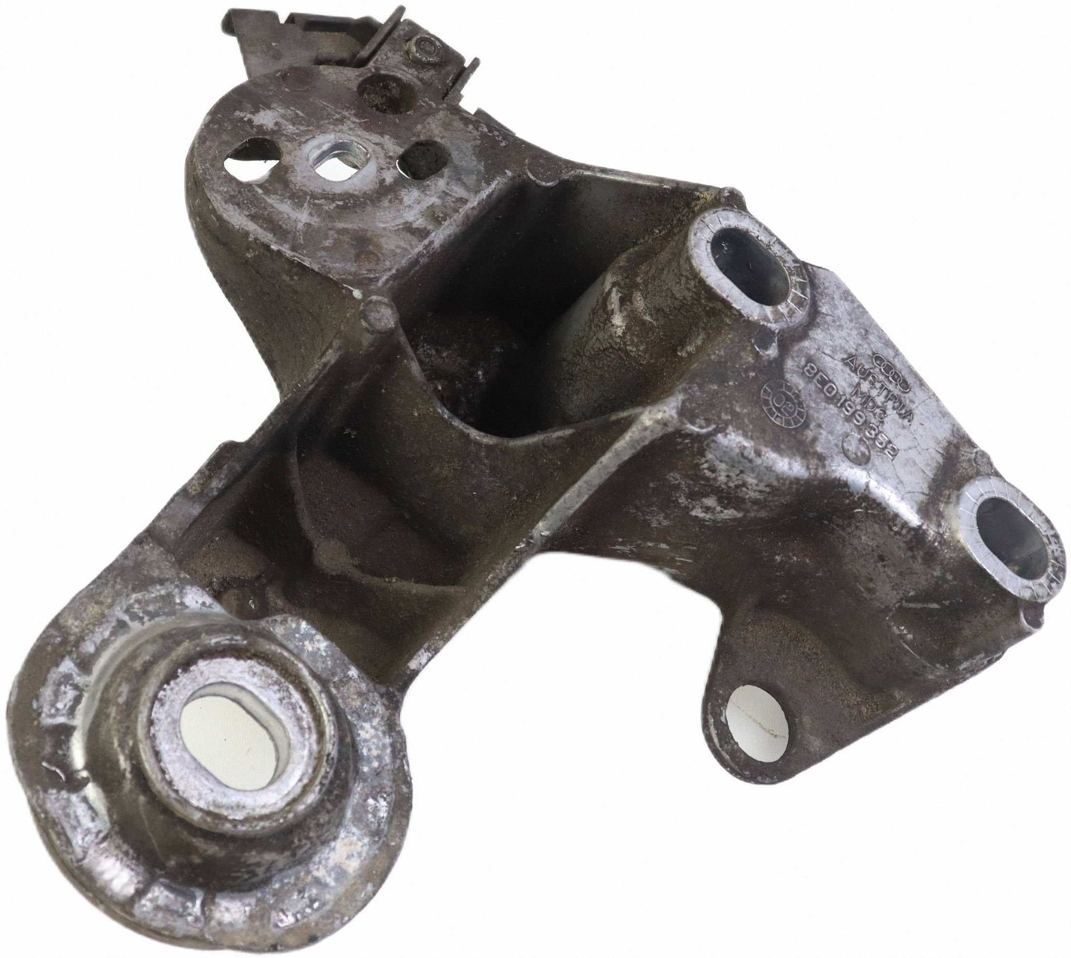 AUDI A4 B6 B7 bracket holder of the engine holder right 8E0199352