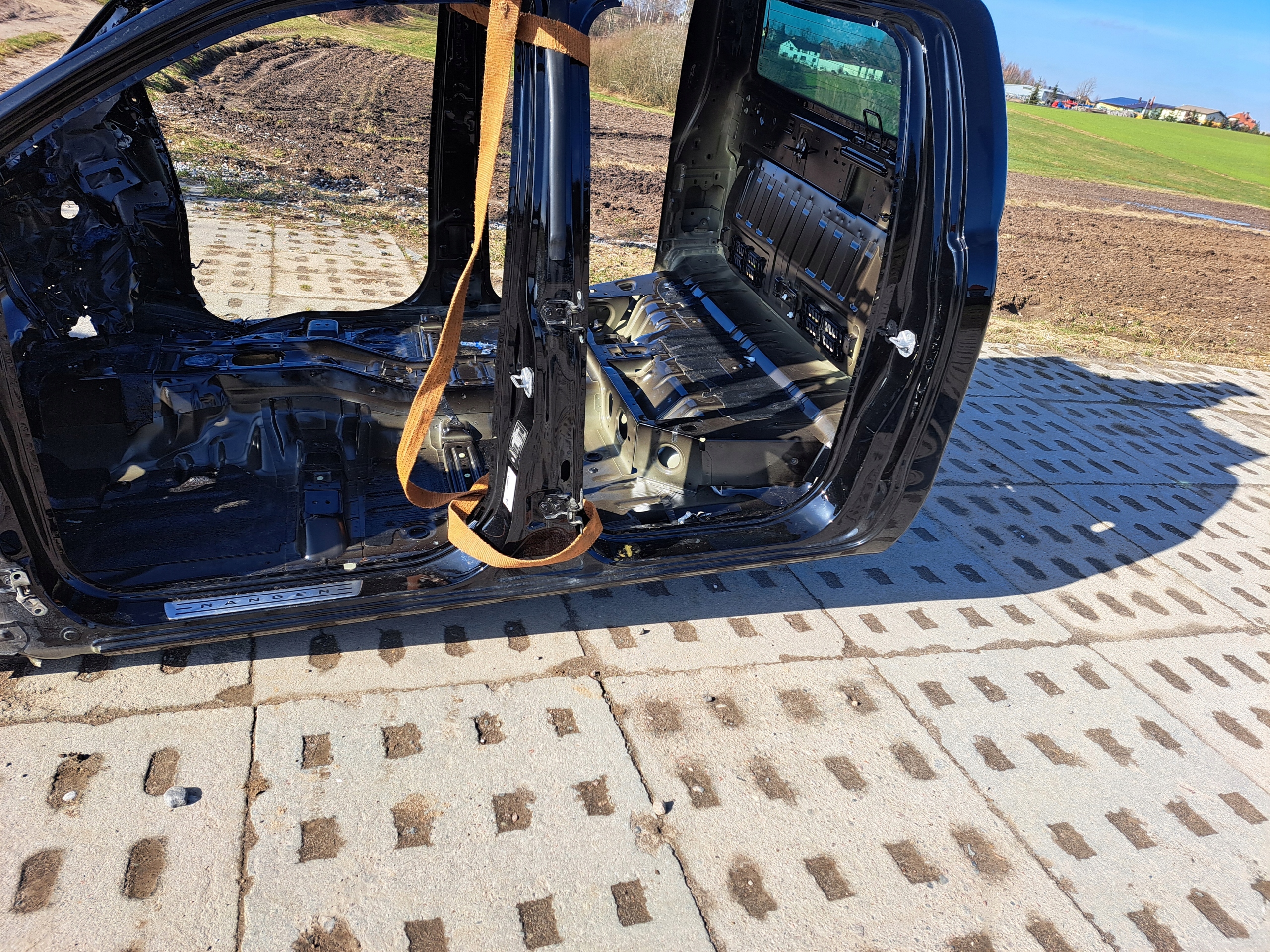 FORD RANGER LIFT 2019 R ĆWIARTKA SŁUPEK PRÓG LEWY TYŁ Numer katalogowy części JB3B-2624373-BA