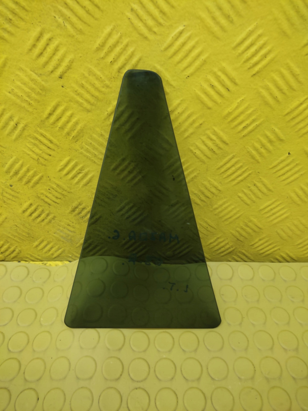 MAZDA 6 II window DRZW left rear part TROJKAT