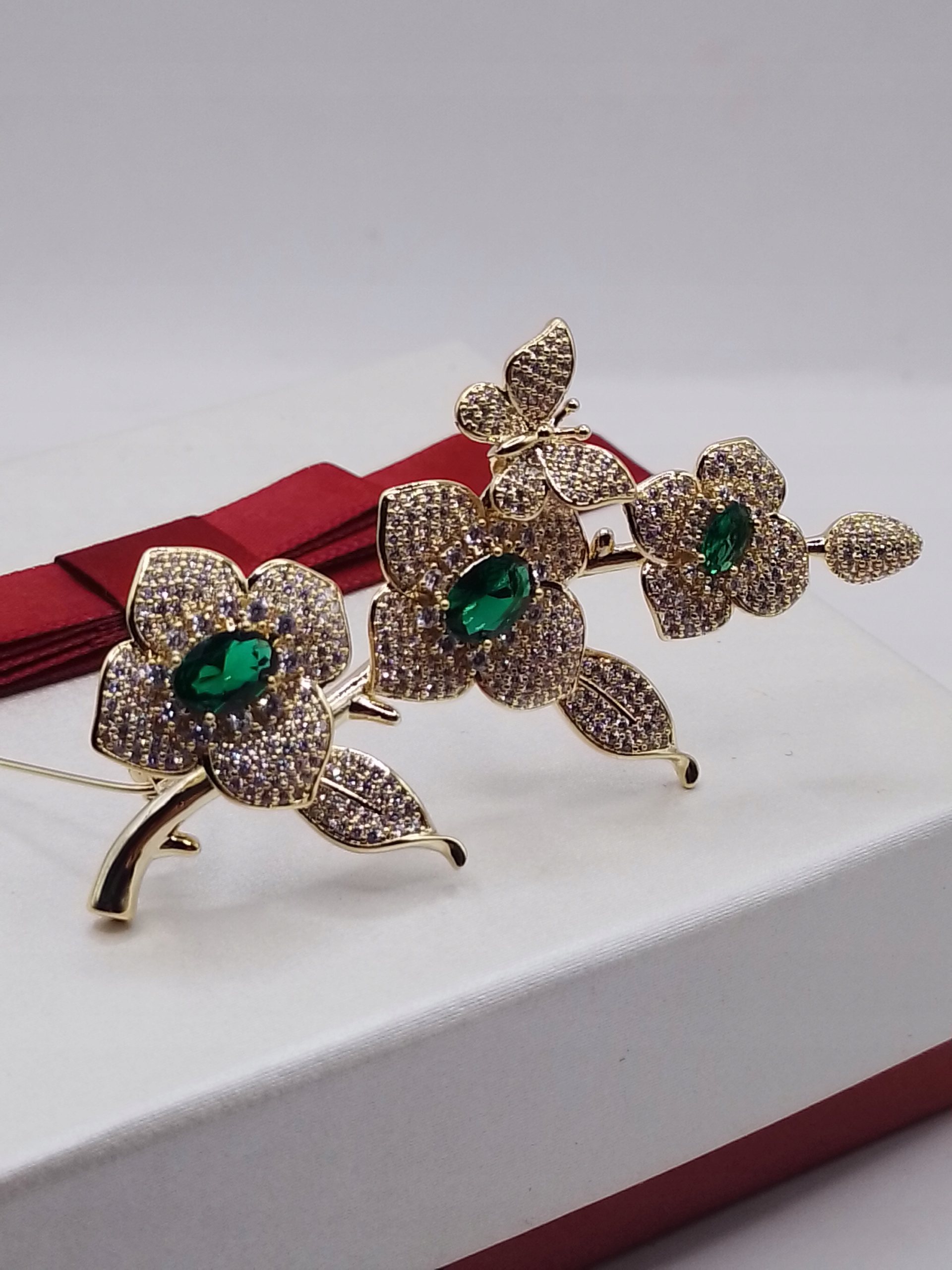 Luxusní Brož Větvička Květiny Motýl Zlatá 14K Gp Krabička Jako Dárek