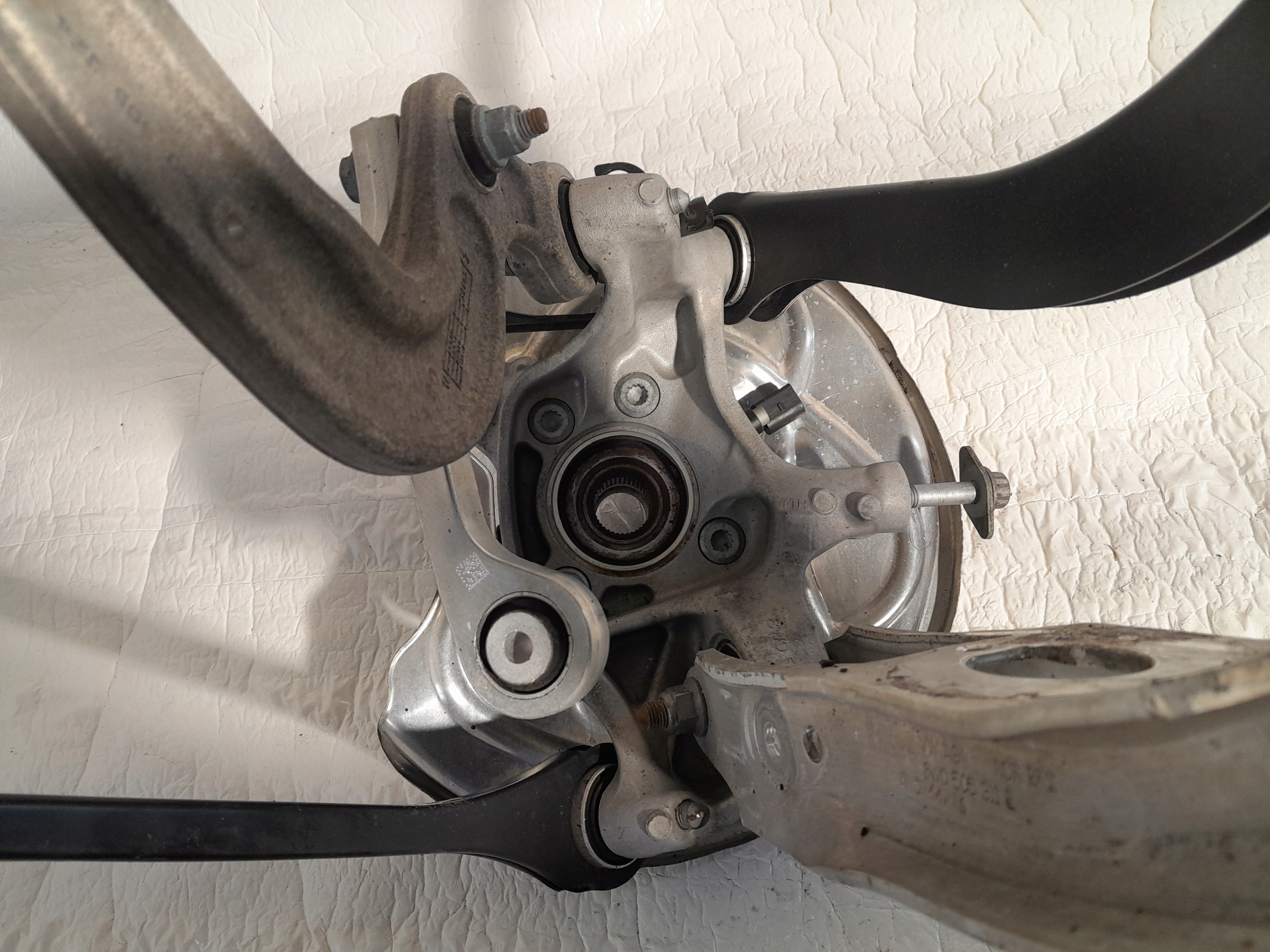 AUDI A4 B9 swing right rear part QUATTRO 8W0505436AA