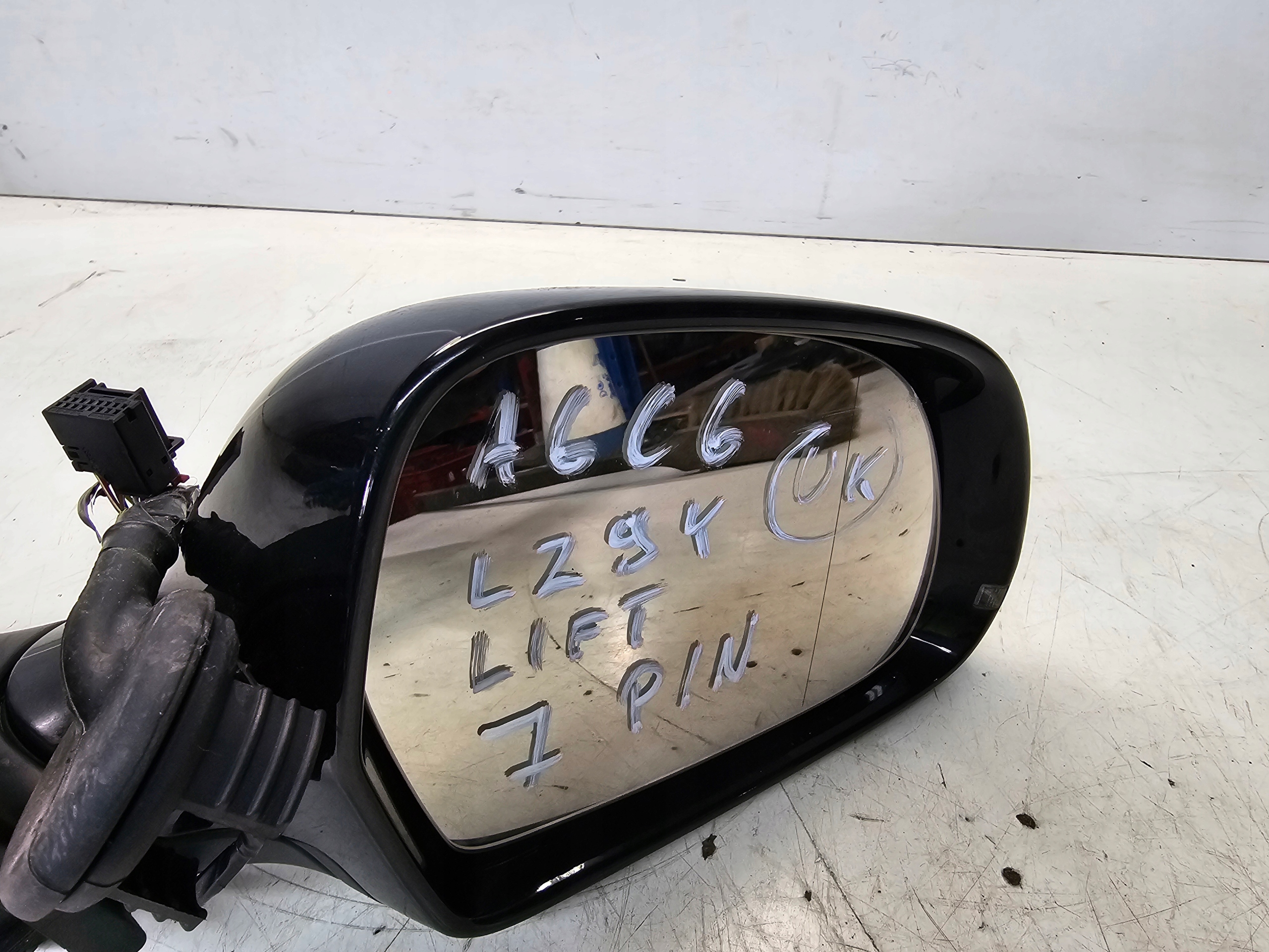 mirror right front AUDI A6 C6 LIFT LZ9Y 7 PIN UK