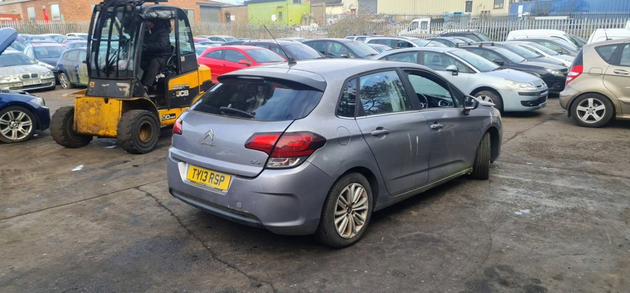 spoiler heckklappe heck Citroen C4 2 facelift B7 2016 96882677XT