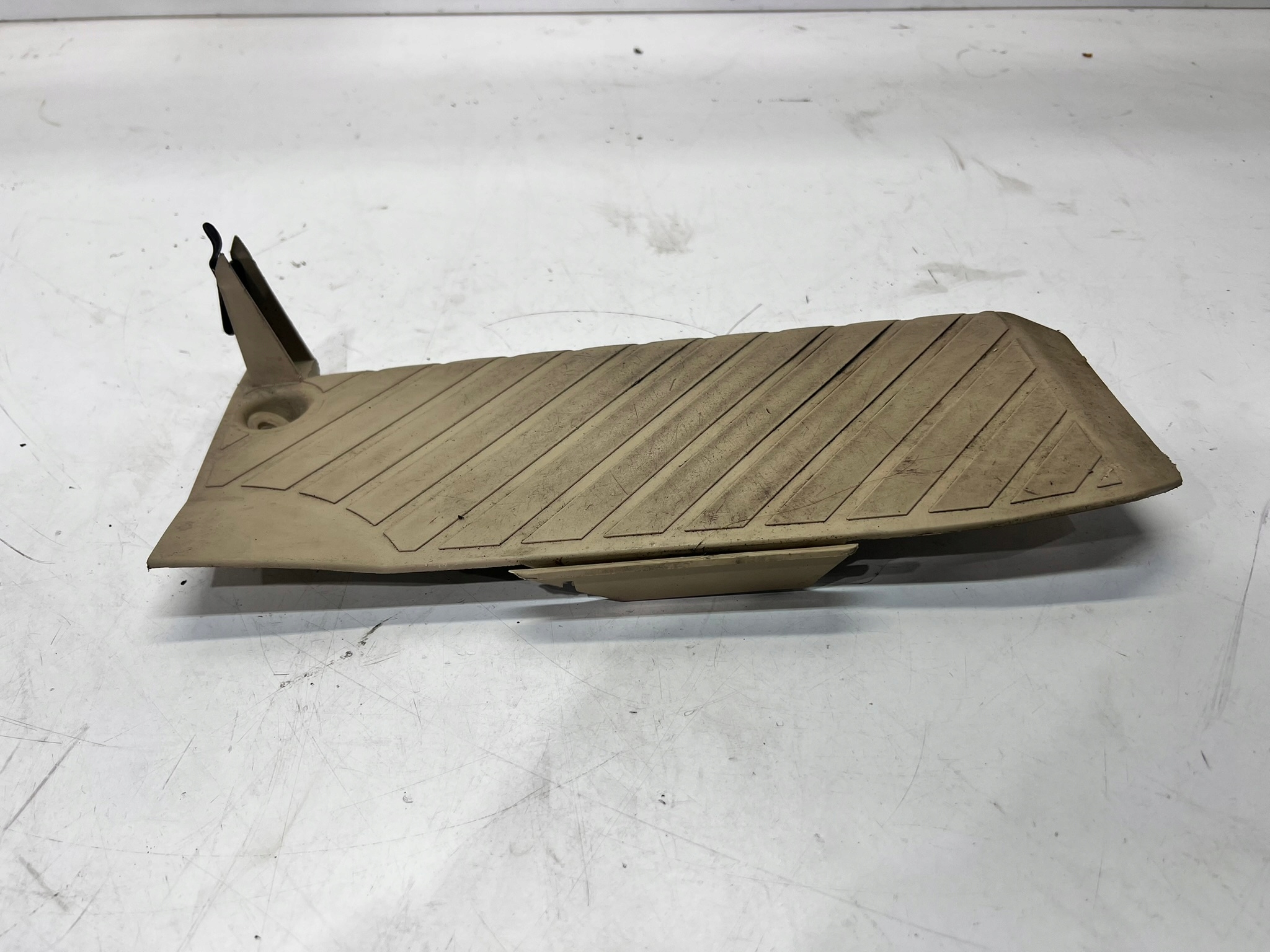running board support cap AUDI A3 8P LIFT 8P1864777 without