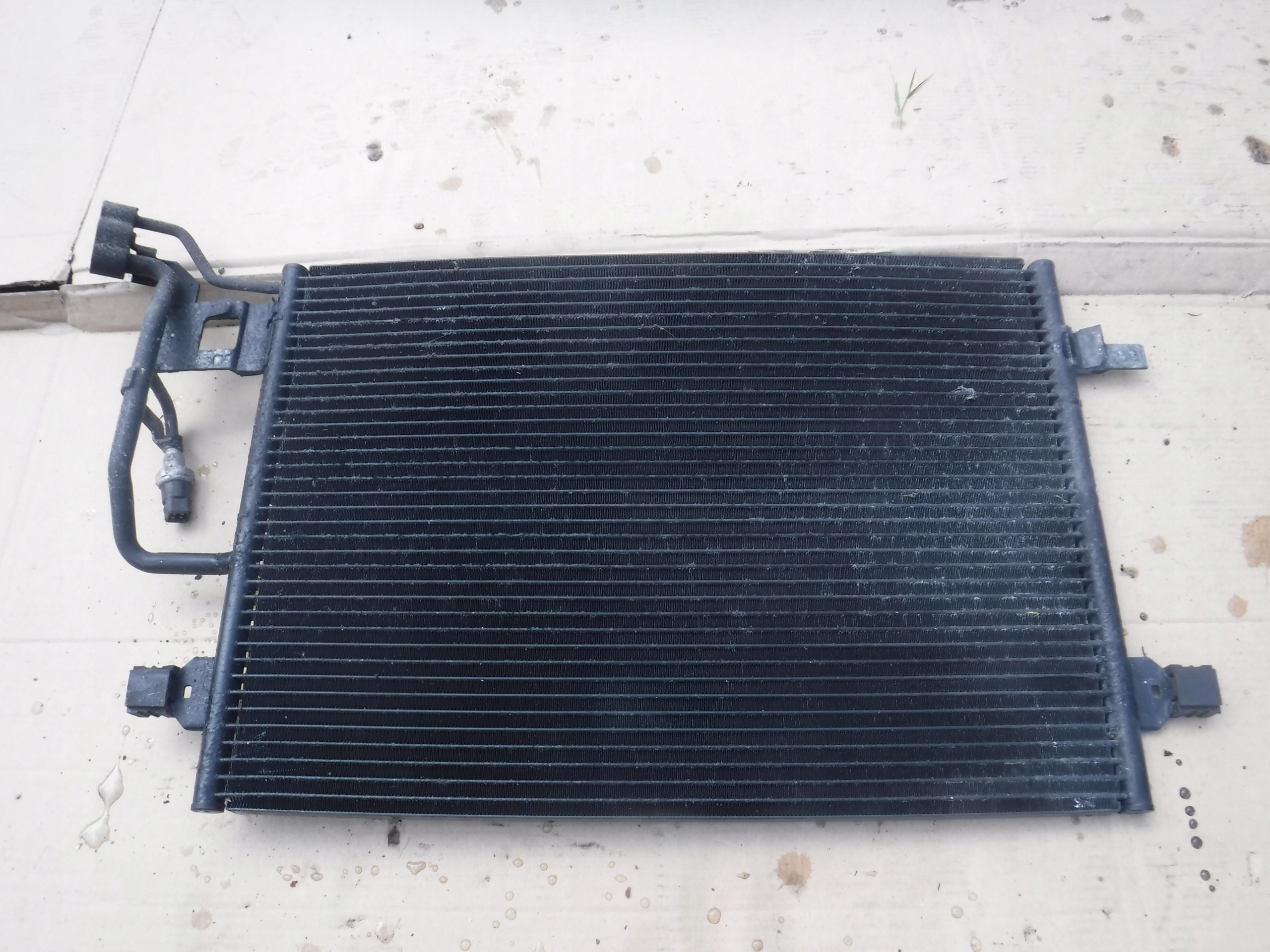 vw PASSAT B5 Радиатор кондиционера 3B0260401