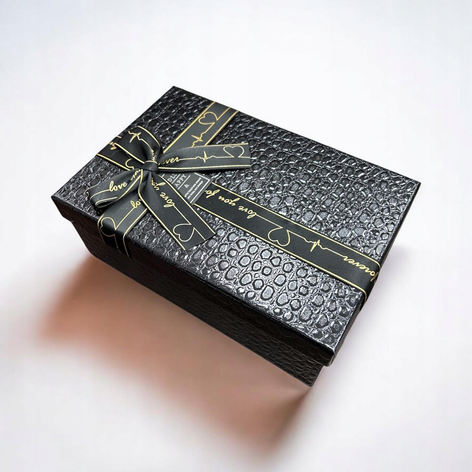 FLOWERBOX Z KWIATAMI MYDLANYMI PREZENT UPOMINEK WIECZNE RÓŻE KWIATY HN49 Kod producenta Flower Box kwiaty mydlane ze ŚWIECA