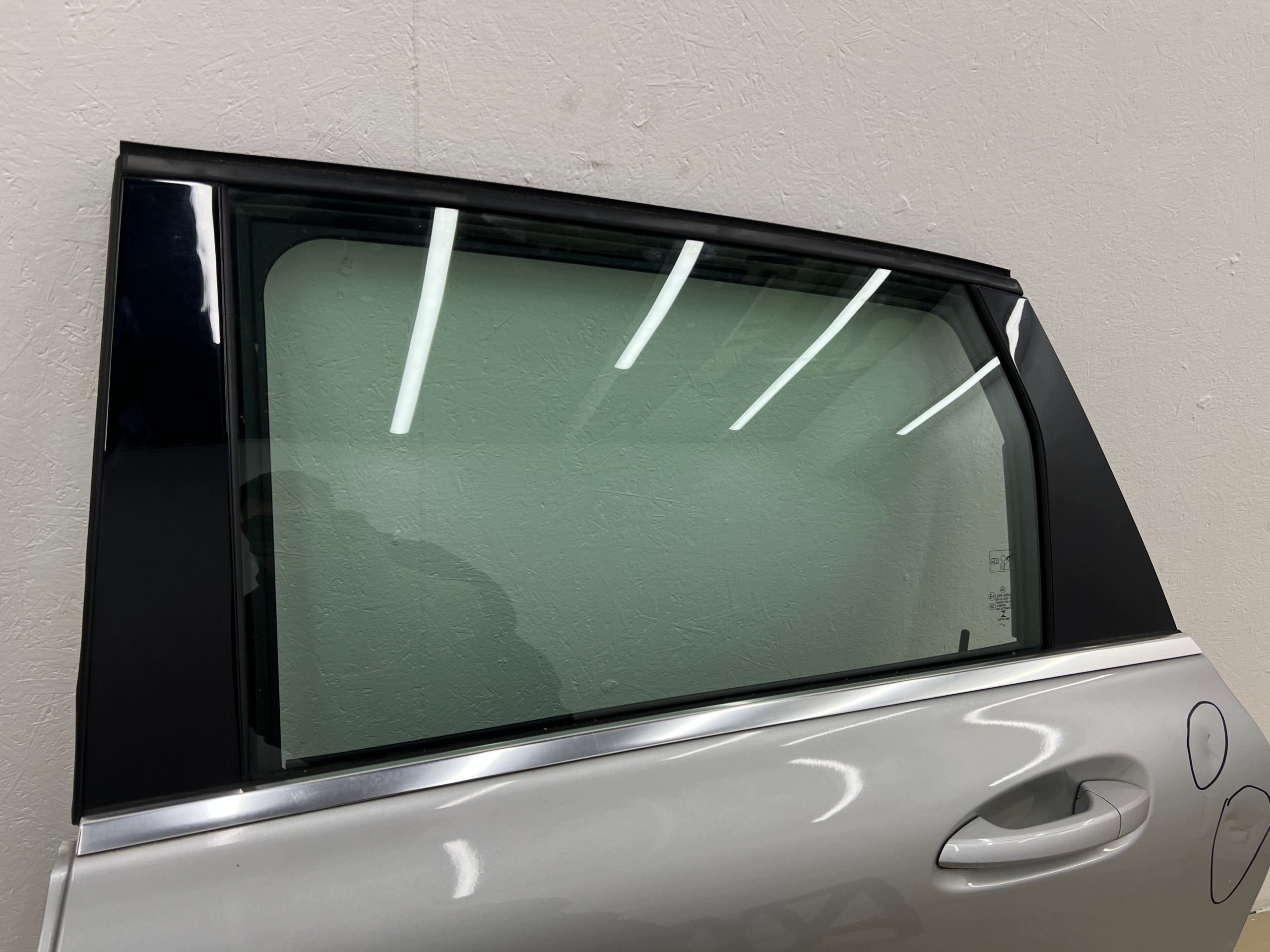 MERCEDES B-class W246 door left rear part KOMPLET 761 original paint