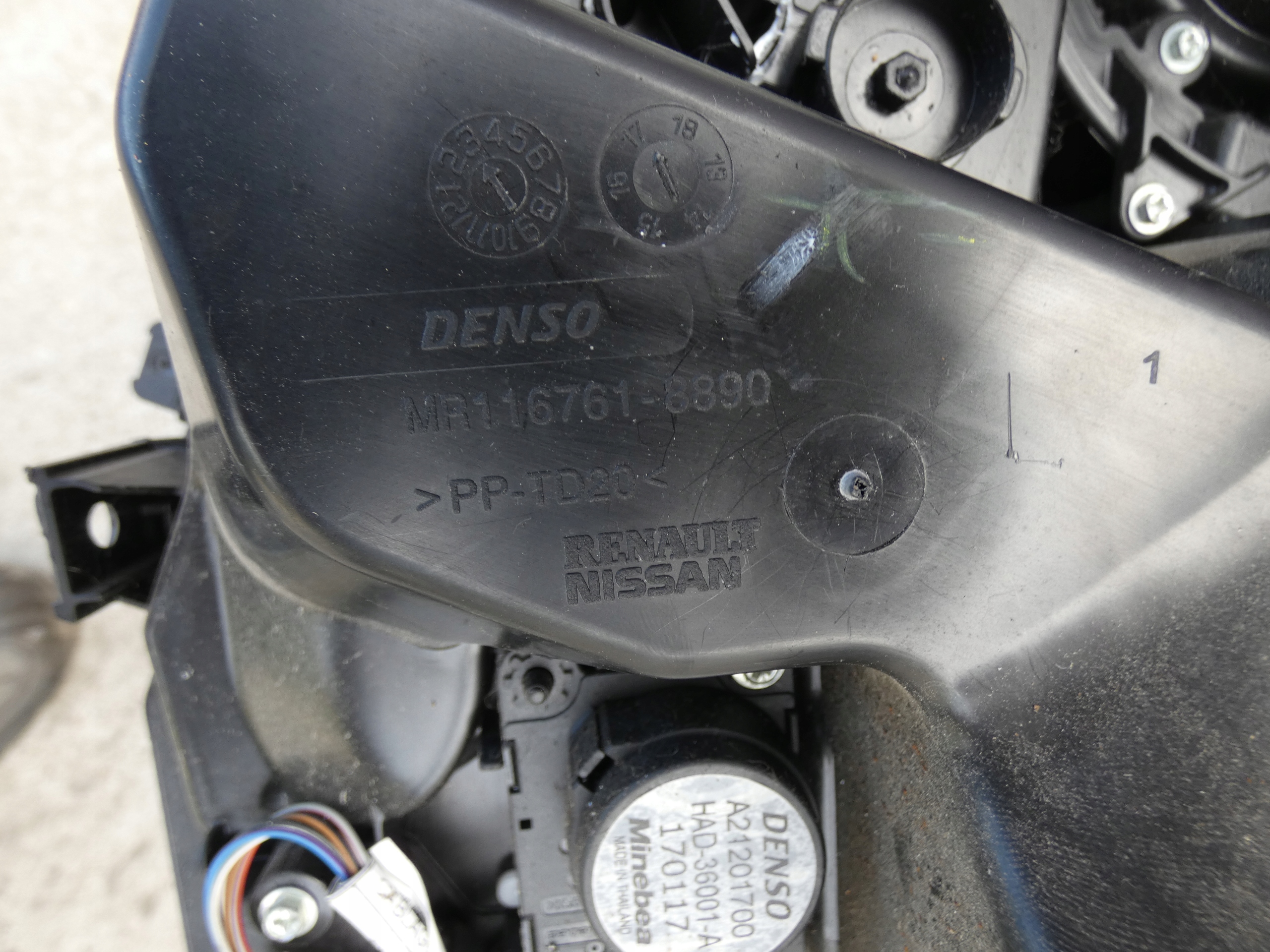 радиатор отопителя MICRA K14 272105FD3A