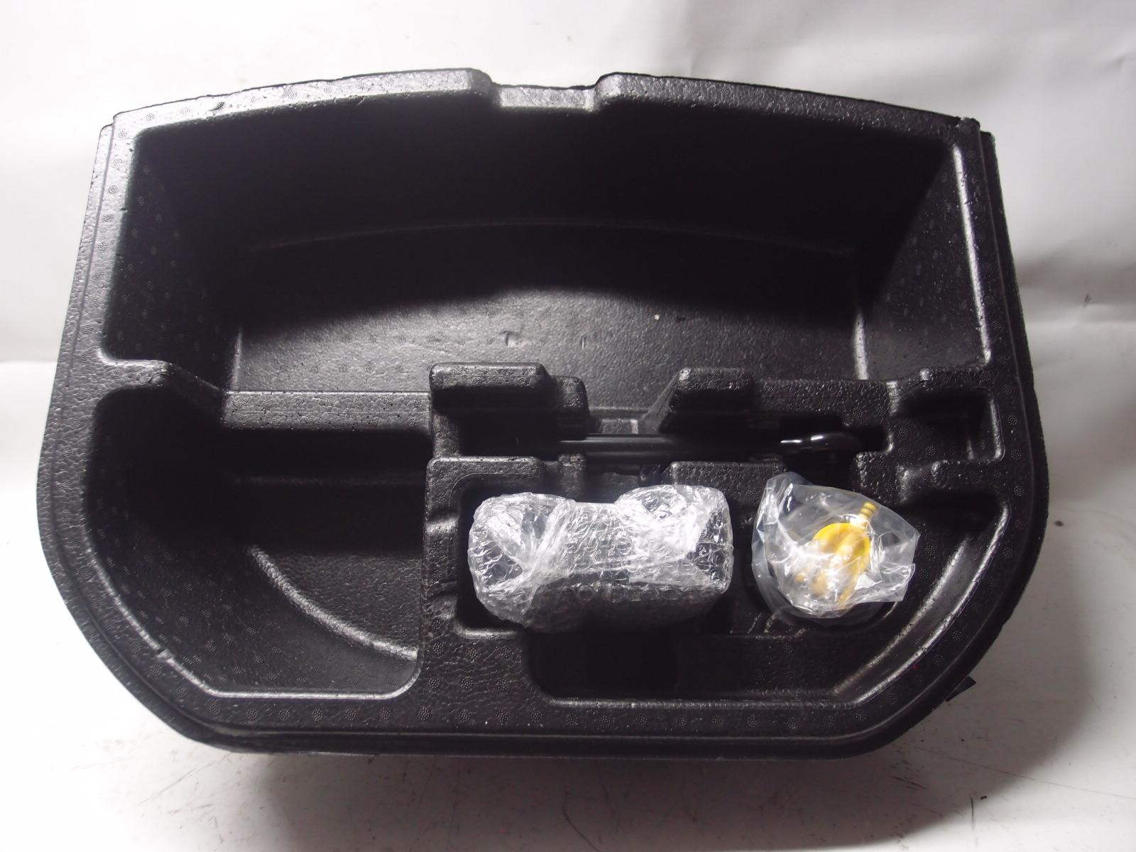 WKŁAD BAGAŻNIKA HYUNDAI KONA 09149-DD000 Numer katalogowy części 09149-DD000