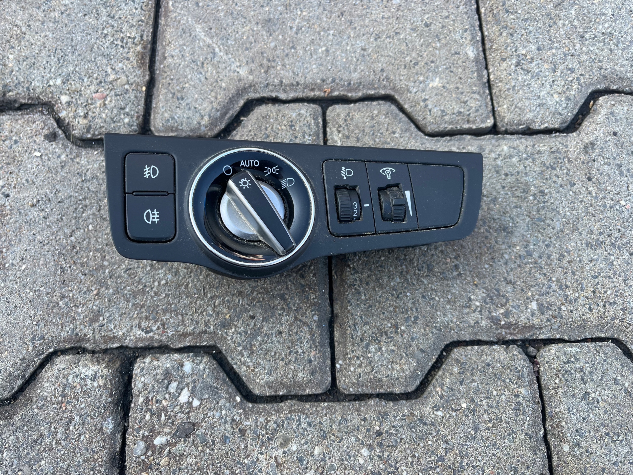 Hyundai I40 1.7 CRDi Panel light switch