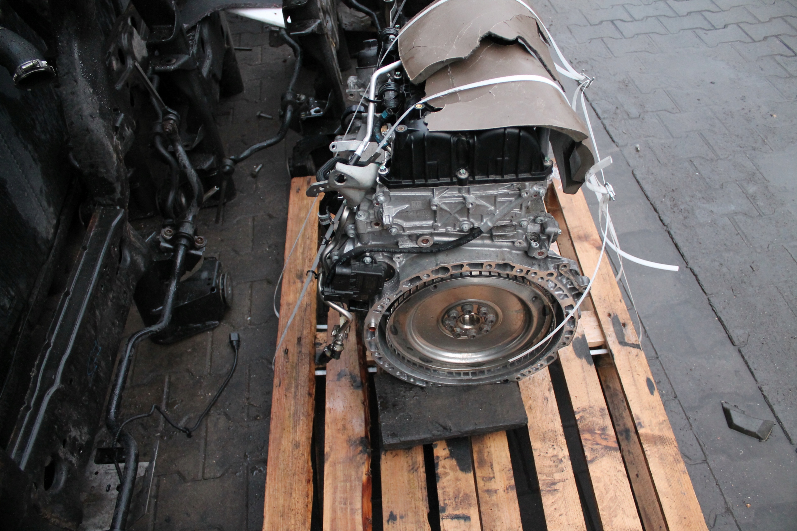 engine unprotected MERCEDES 654820 unprotected pillar WZDLUZNY
