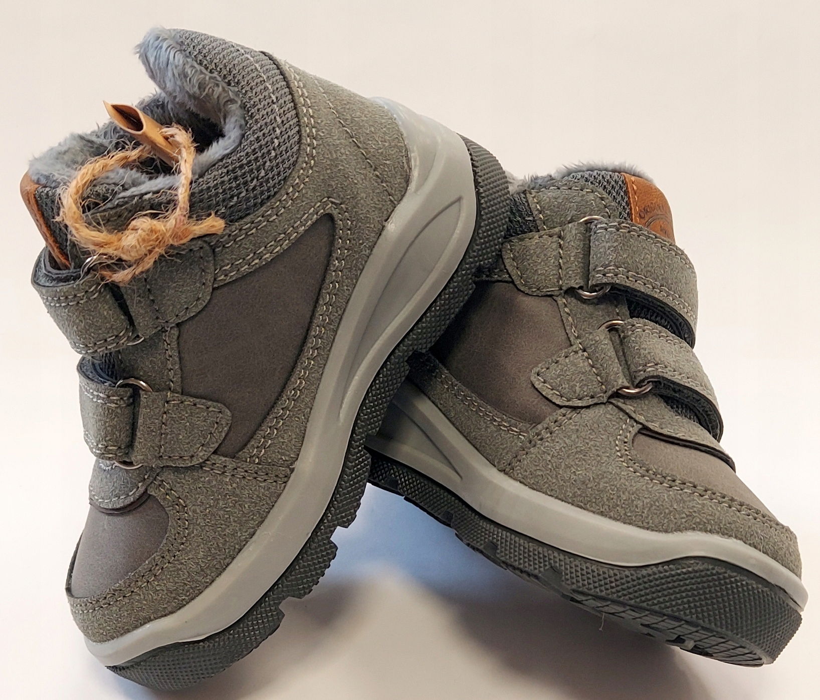 PÓŁBUTY TRZEWIKI LEKKO OCIEPLANE R 25 W 16,50 CM EAN (GTIN) 5903497061828