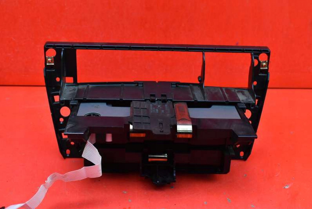 DEKOR DEKORY Console PODLOKIETNIKA KOMPLET 7002435 BMW E65 01-05