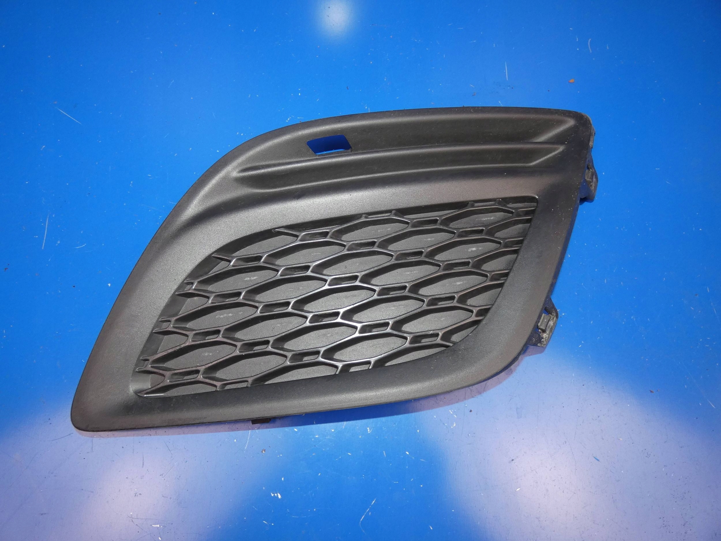 VOLVO XC60 and grid of a bumper left front front