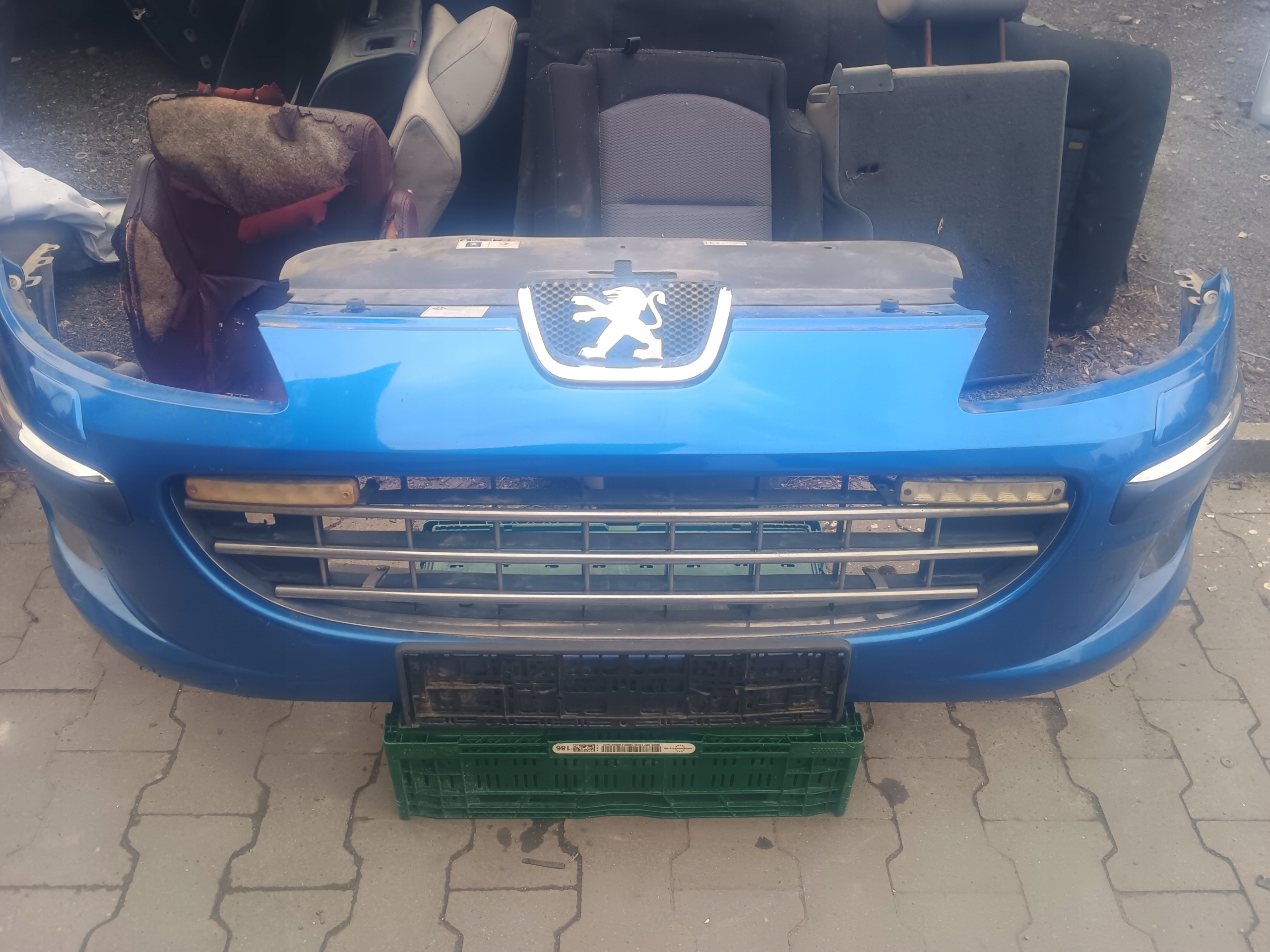 bumper front PEUGEOT 407 washers