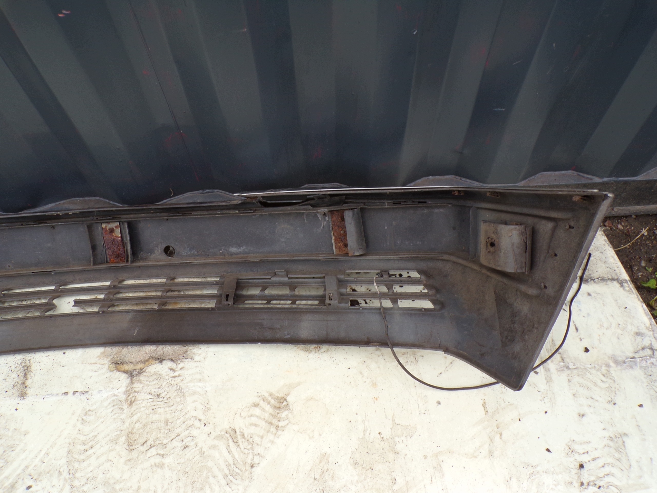 Frontstoßstange vorne MERCEDES W124 E-KLASA (R1)