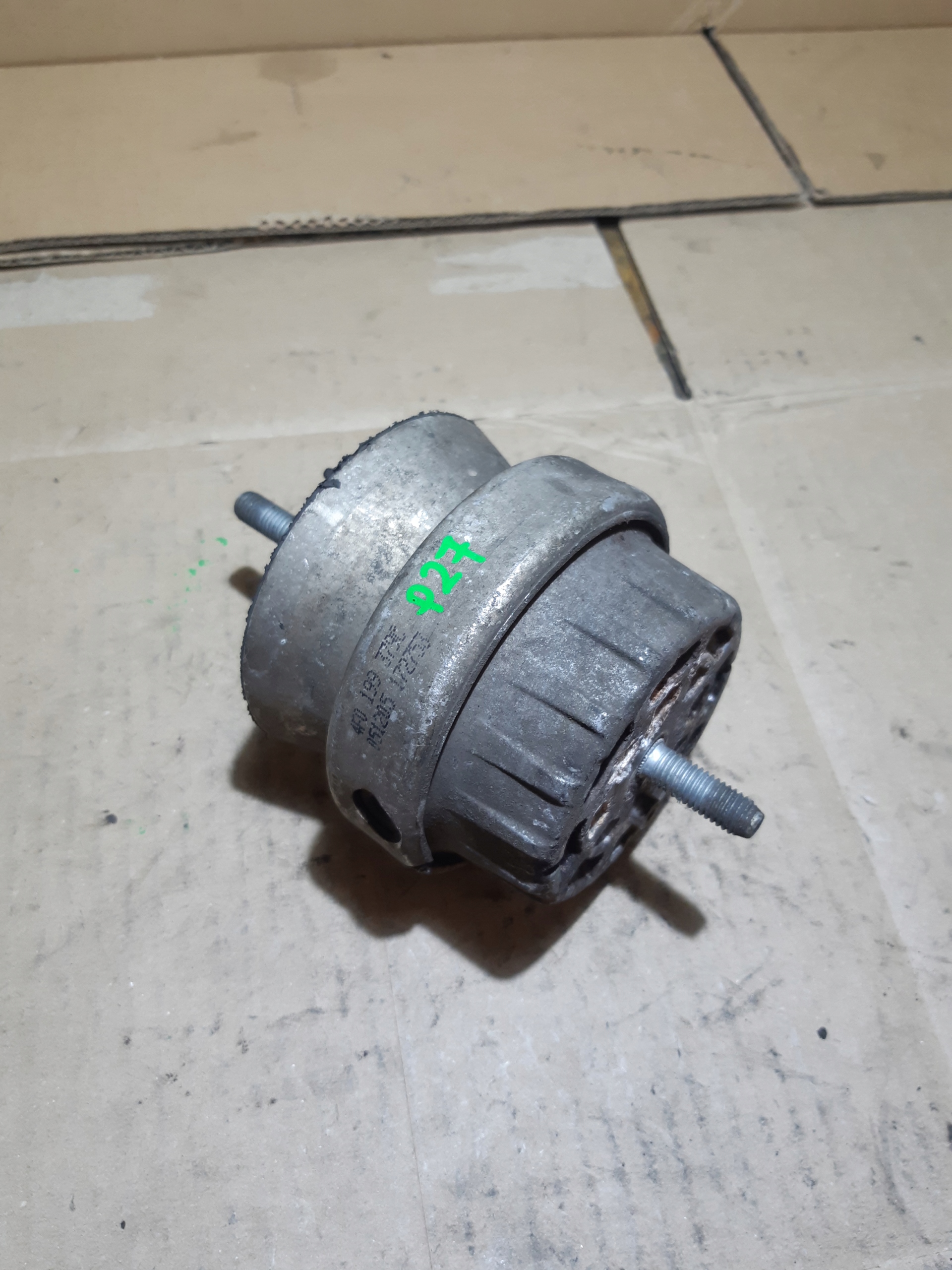 AUDI A6 C6 2.0 TFSI TDI engine mount 4F0199379C