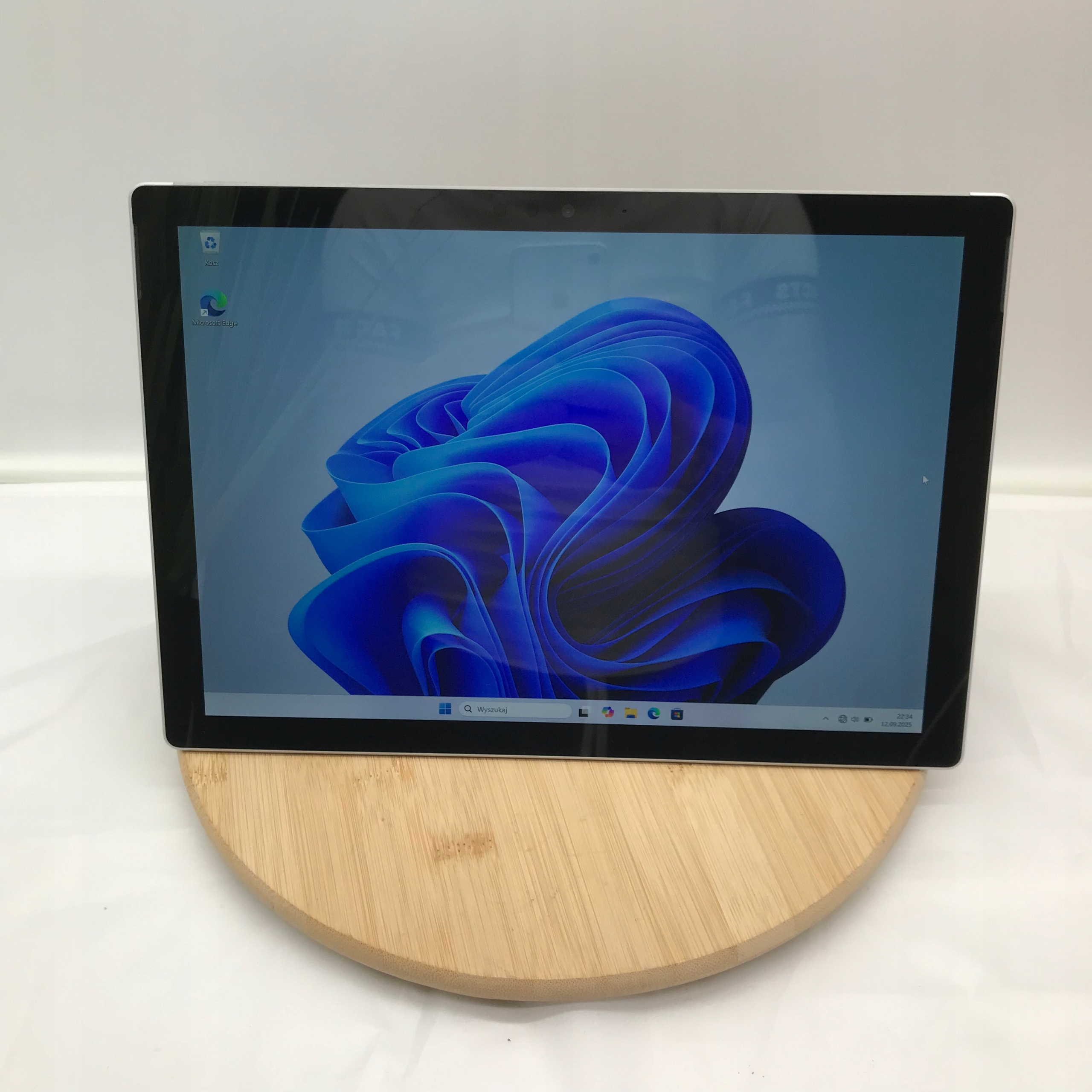 【Microsoft】Surface Pro8 / 256GB Laptop Microsoft Surface Pro 8 13/i5/16GB/256GB/Win11