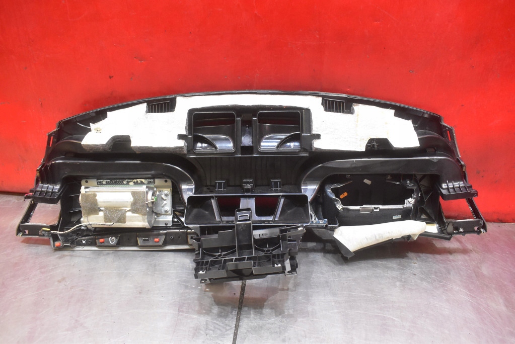 dashboard instrument panel console cockpit airbag EU BMW E87 04-07