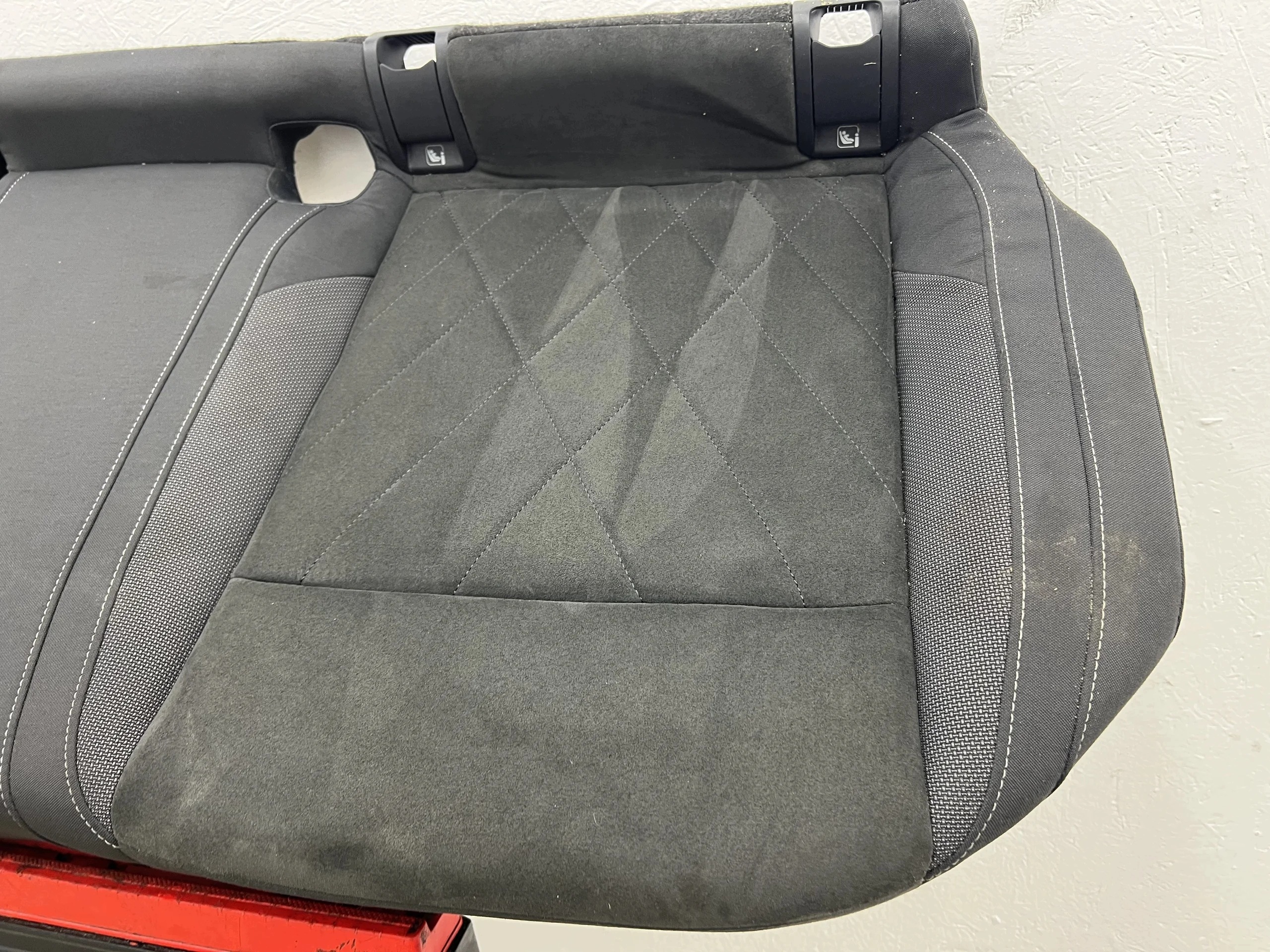 VW Golf 8 VIII KOMBI sitz sitzfläche heck ALCANTARA 5H08851750
