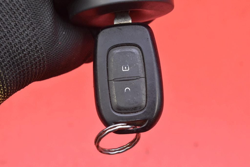 ignition key 487003947R DACIA DOKKER 1.6 SCe 102 KM 12-17