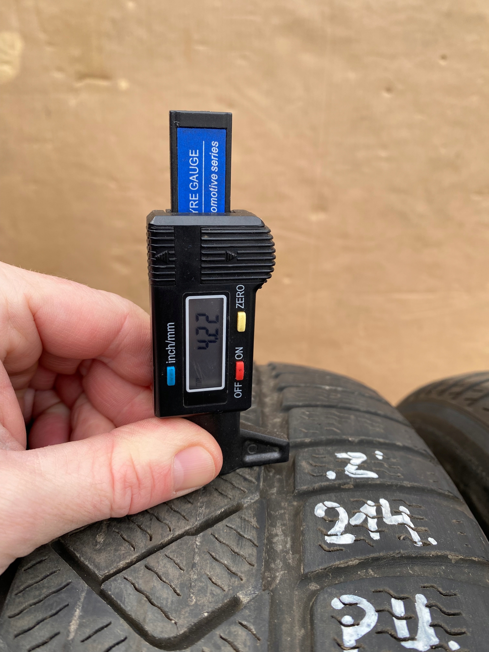 GD OPONY 225/55R18 PIRELLI SOTTOZERO 3 ZIMA Sezon zimowe