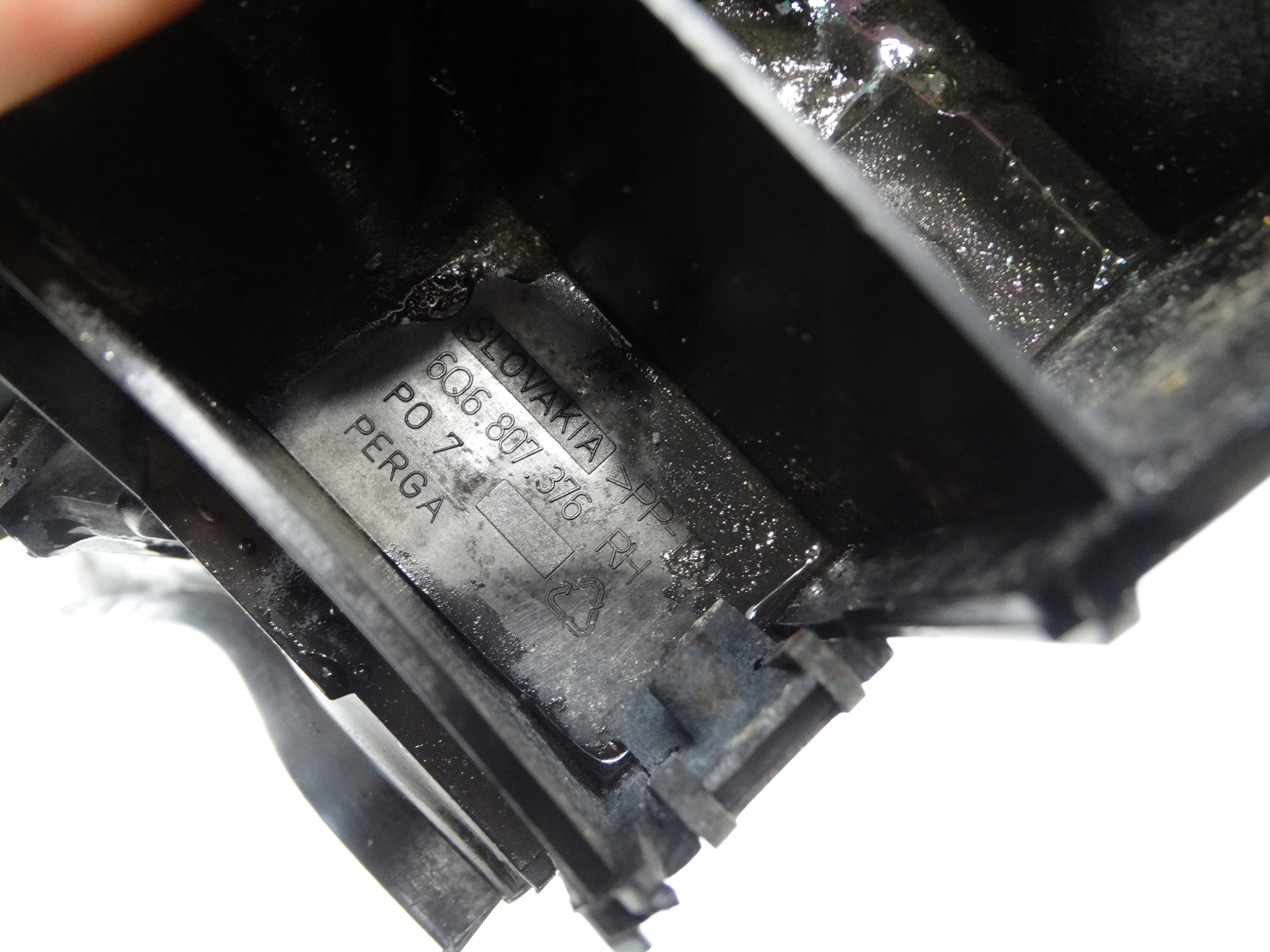 bumper bracket right front VOLKSWAGEN POLO IV 9N 6Q6807376