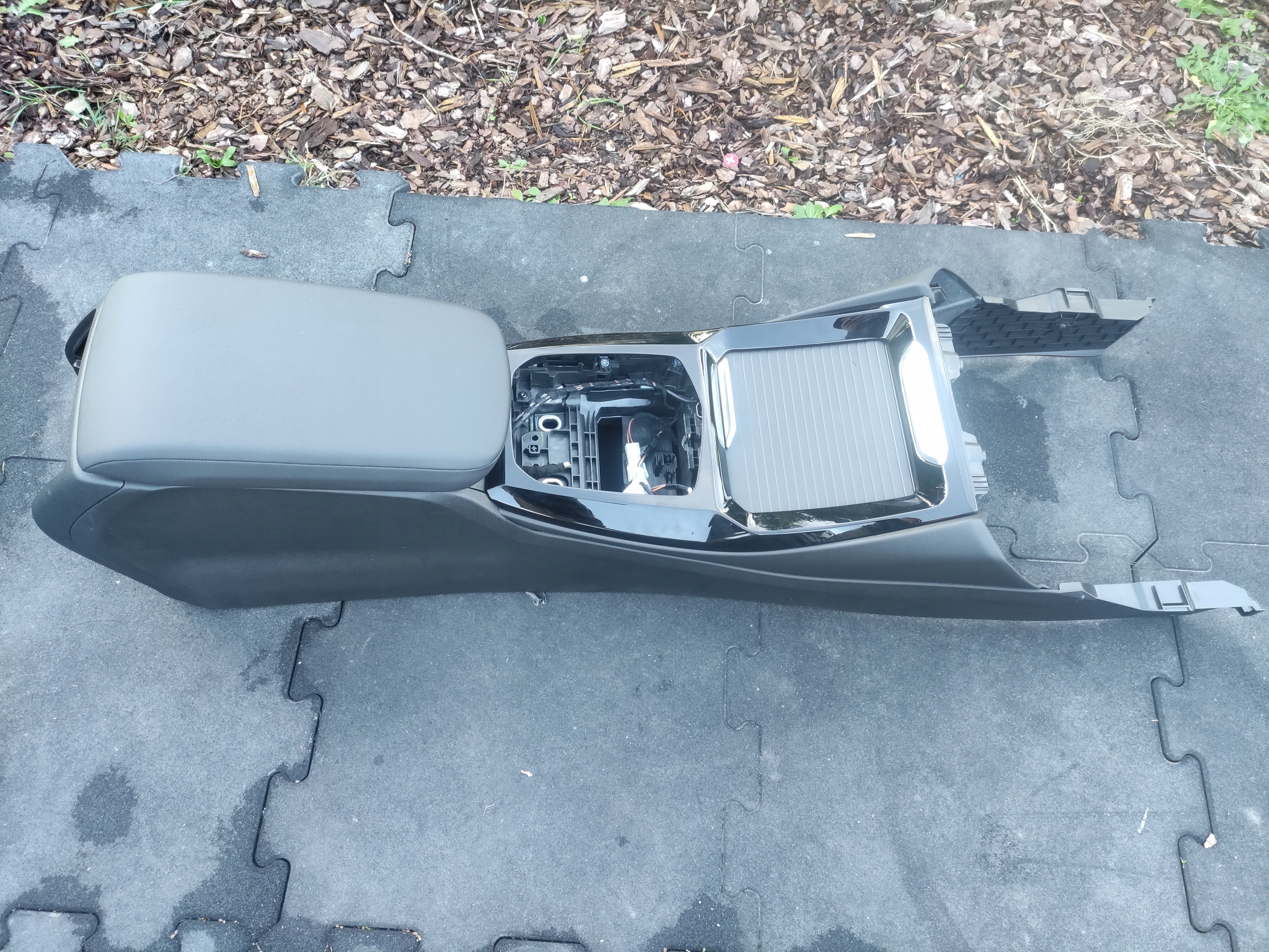 Підлокітник тунель консоль BMW X3 G01