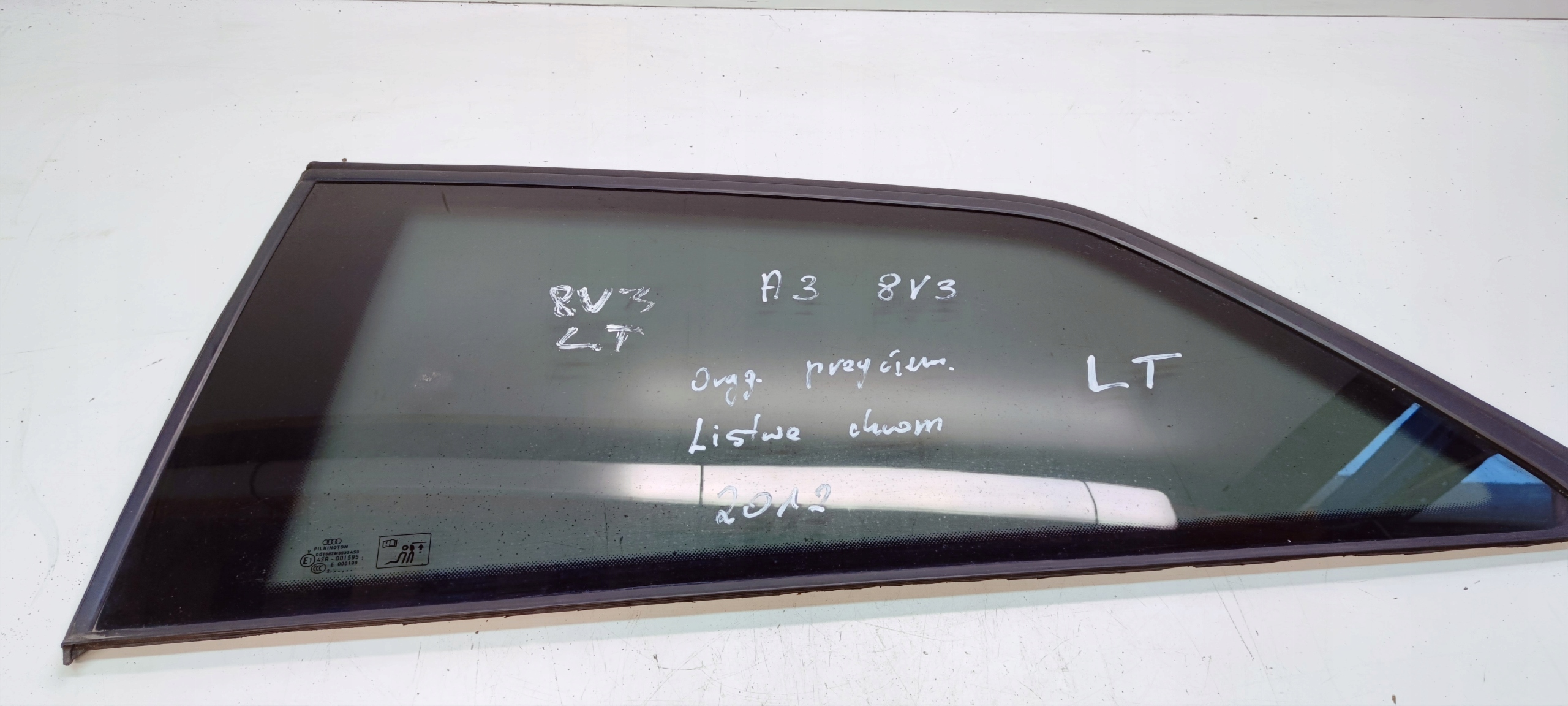 window bodywork left rear part below LISTWE CHROM AUDI A3 8V3 3 door 2012R
