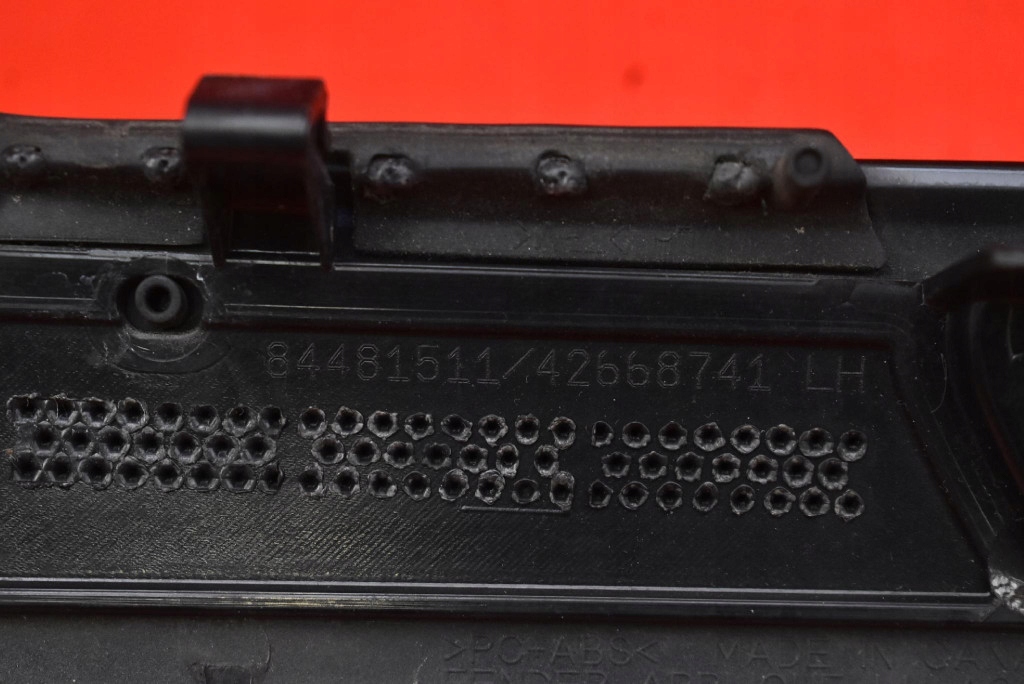lišta krytka blatníku levý předek 84481511 OPEL AMPERA-E 17-20