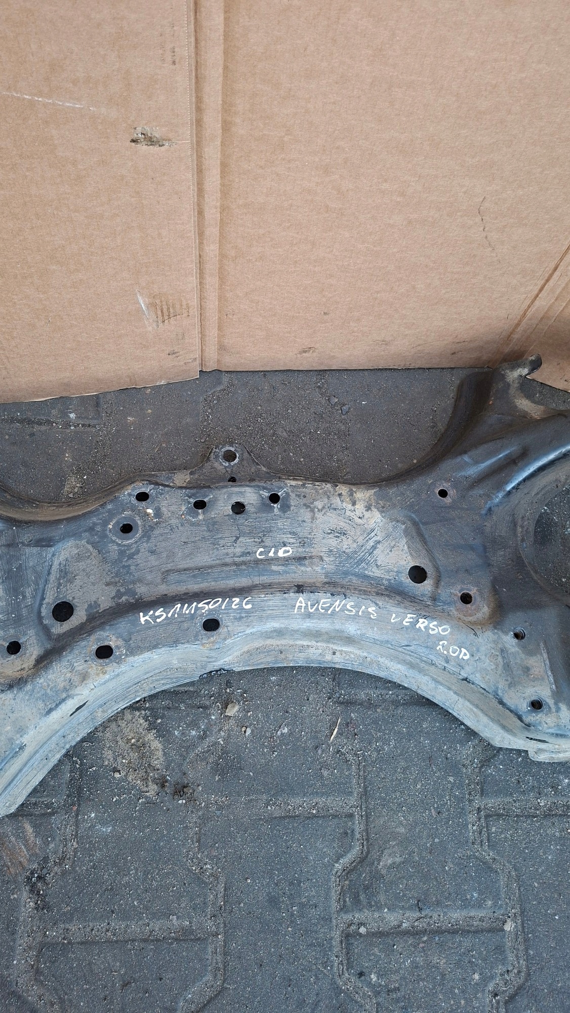 axle beam front TOYOTA AVENSIS VERSO 2.0D