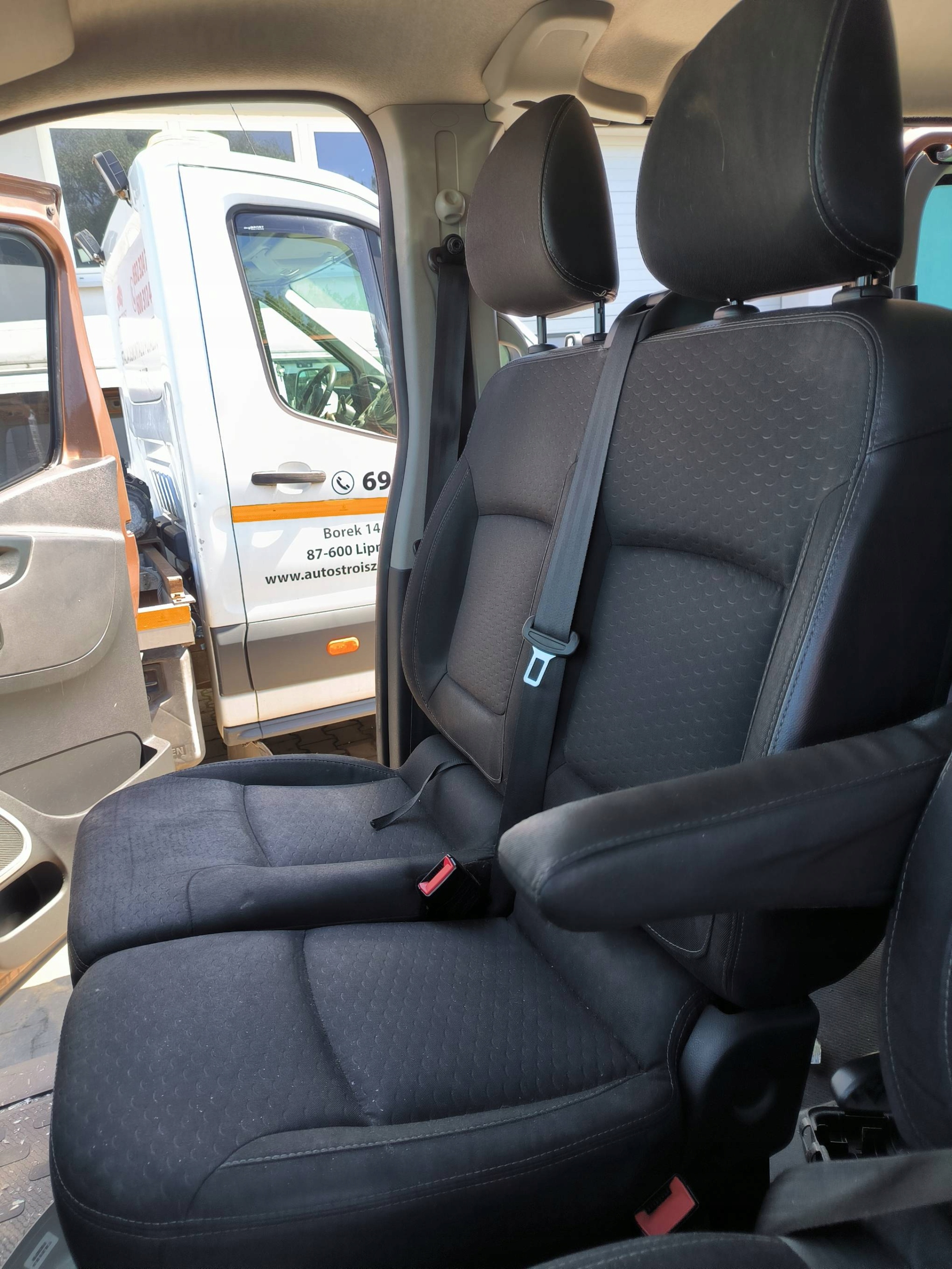 Sitz vorne Sitze OPEL VIVARO B