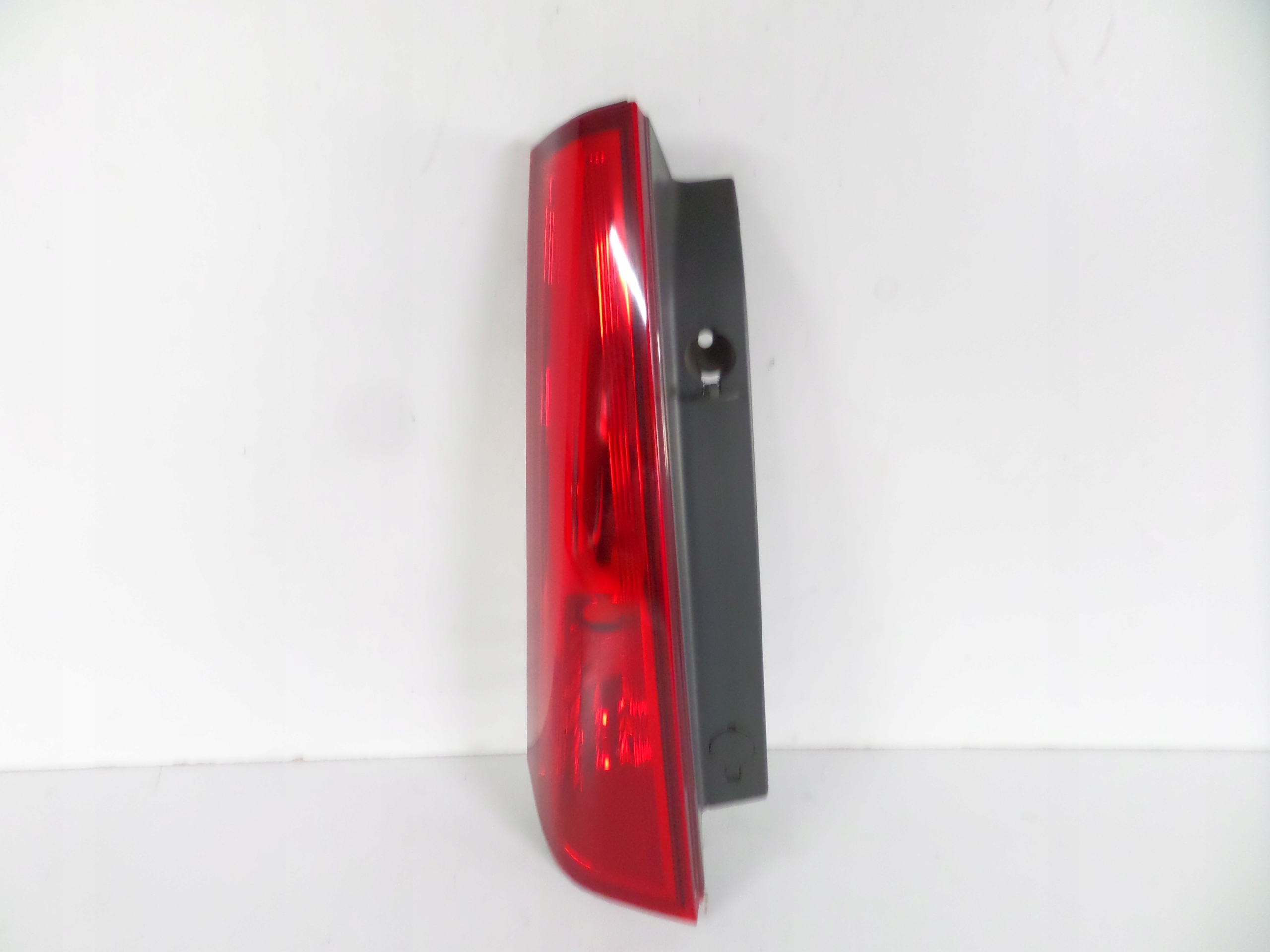 light rear rear part left KIA CEED and 07-09 KOMBI