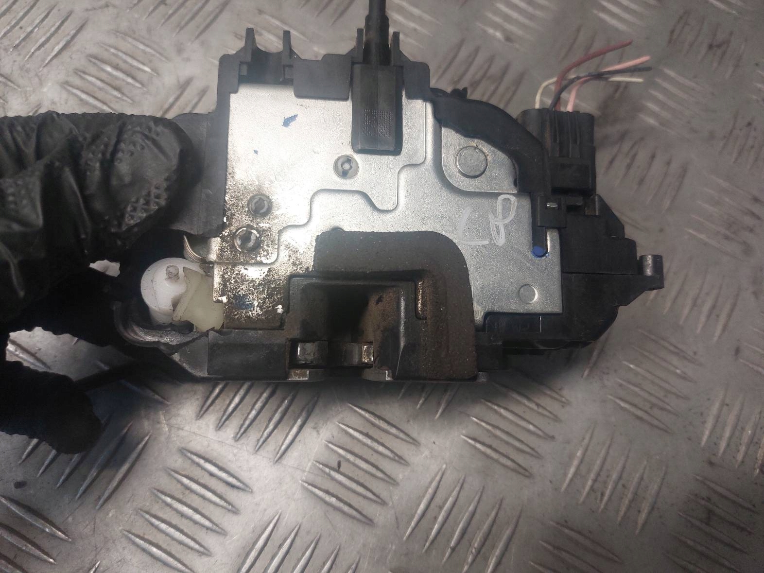 handle exterior door left front + lock RENAULT CLIO III TEHNK