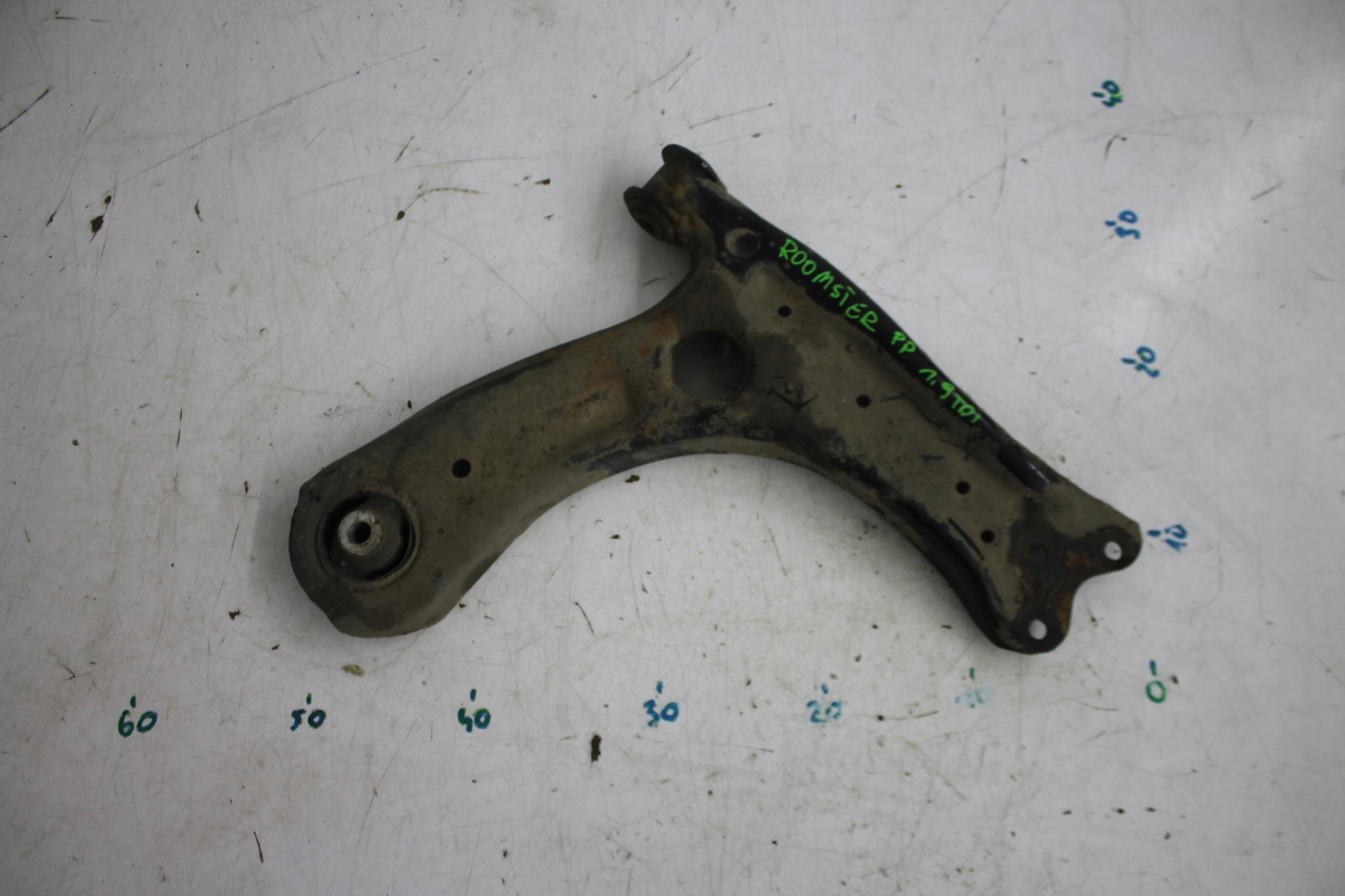 arm right front front SKODA ROOMSTER 06-15