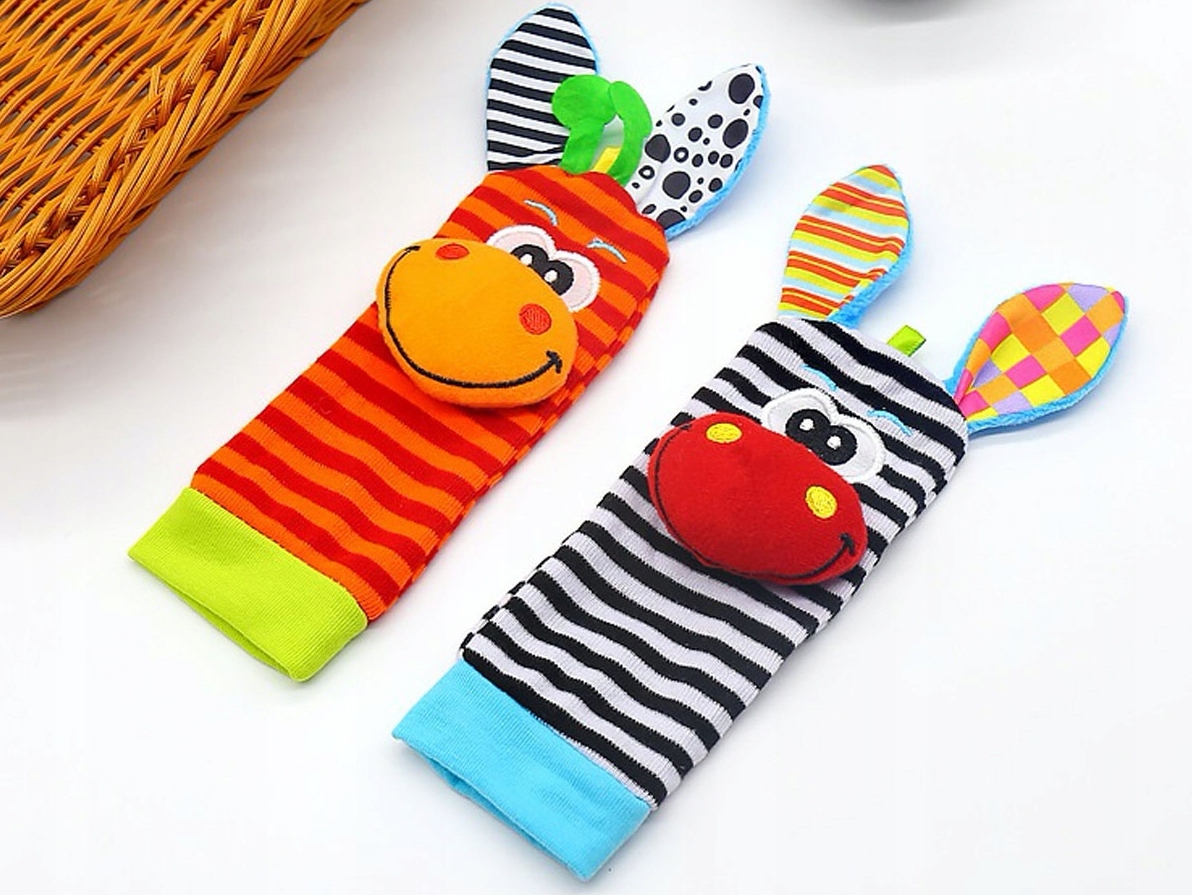 GRZECHOTKI DLA NIEMOWLĄT GRZECHOTKA OPASKI NA RĄCZKI SKARPETKI 4 szt. Marka Ikonka