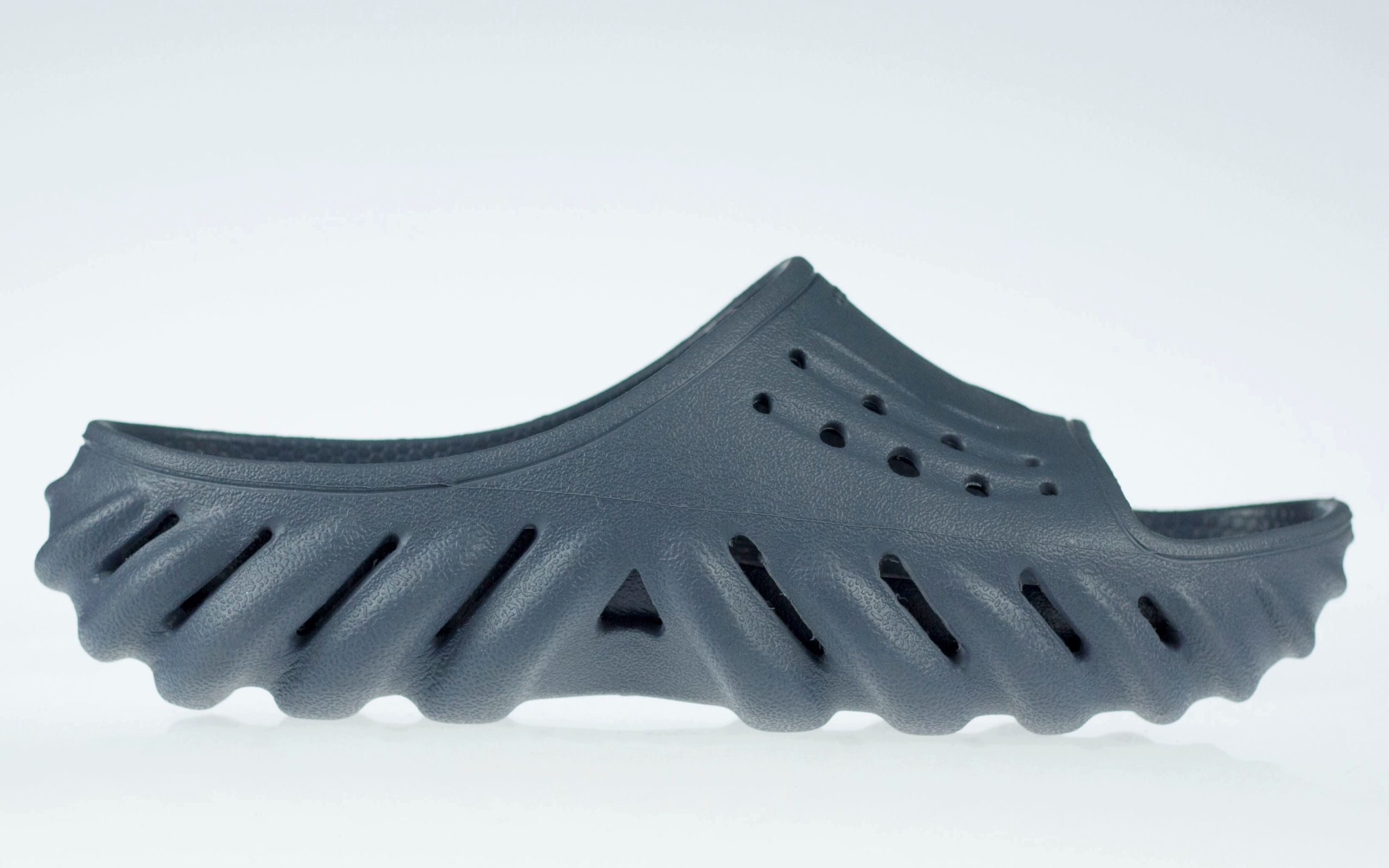Nazouváky Crocs Echo Slide