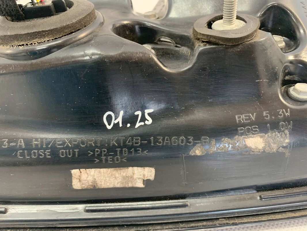 Ford Edge 18r FL light left rear part rear trunk door Lift 2018