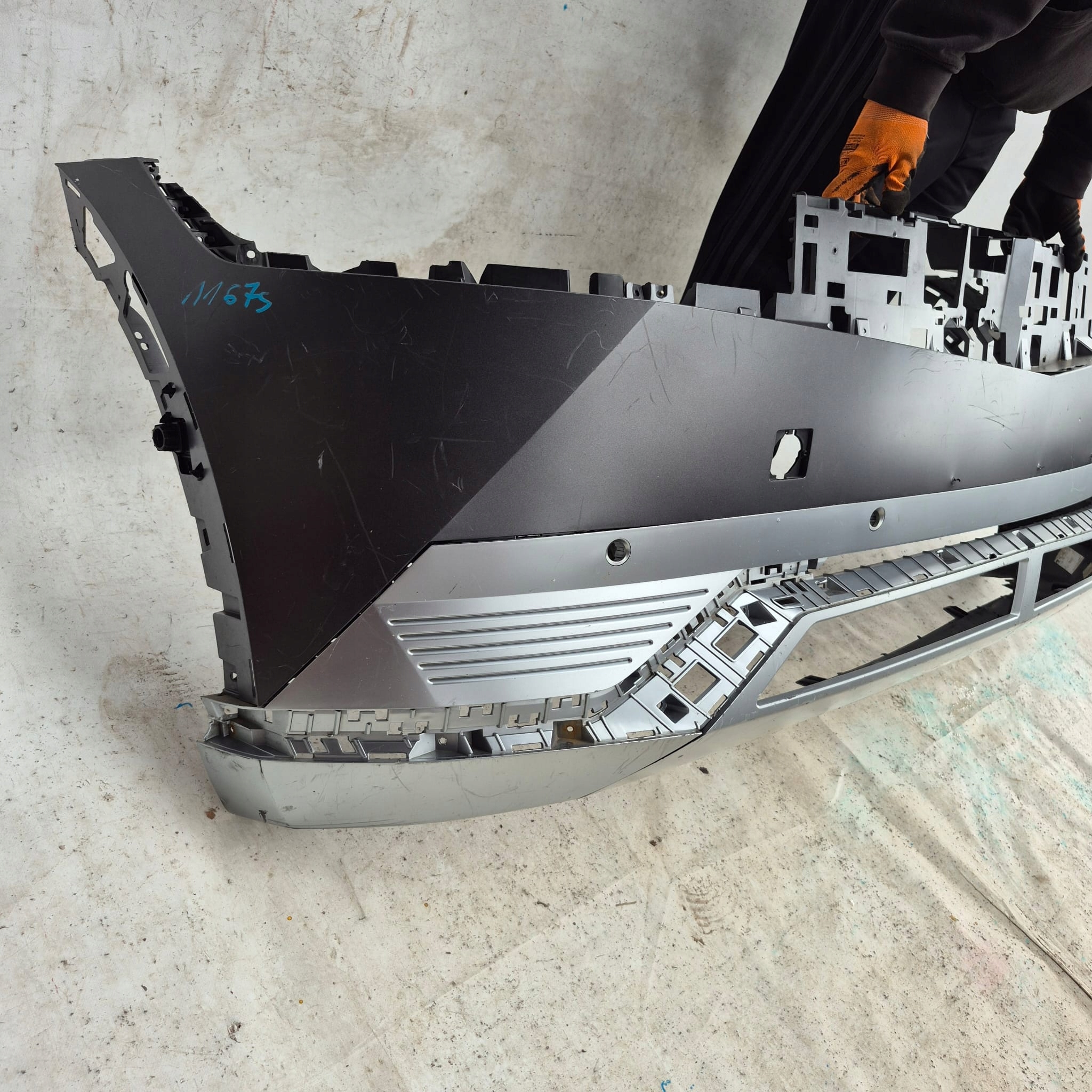 HYUNDAI IONIQ 5 21-24 bumper front front PDC
