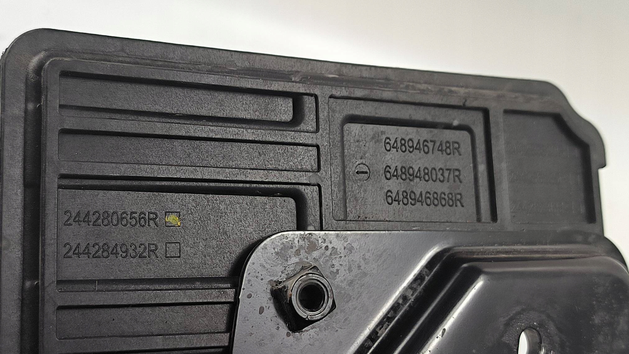 držač akumulatora 244280656R DACIA JOGGER LIFT