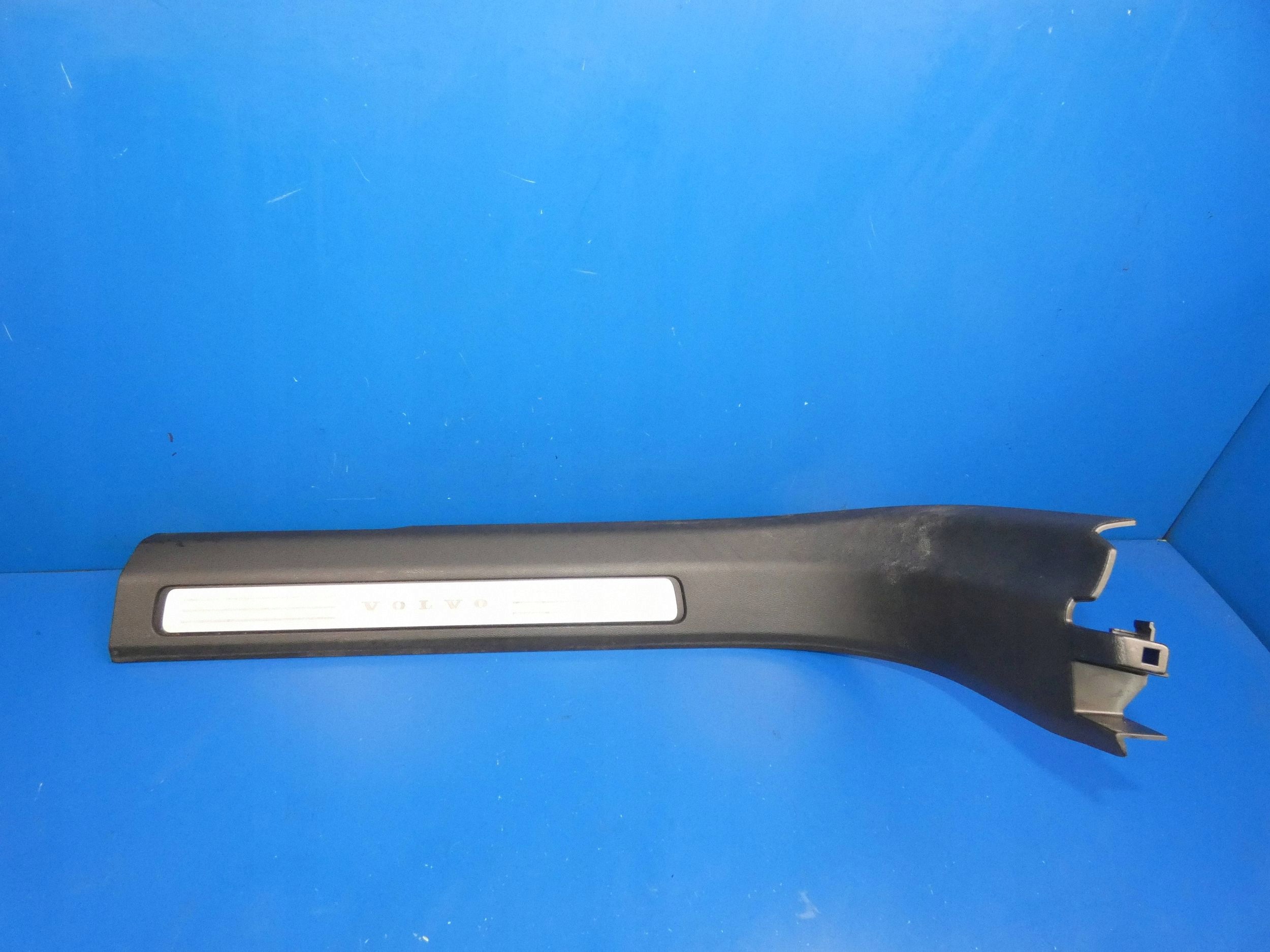 VOLVO XC60 II 17- cap cover moulding of the threshold right front